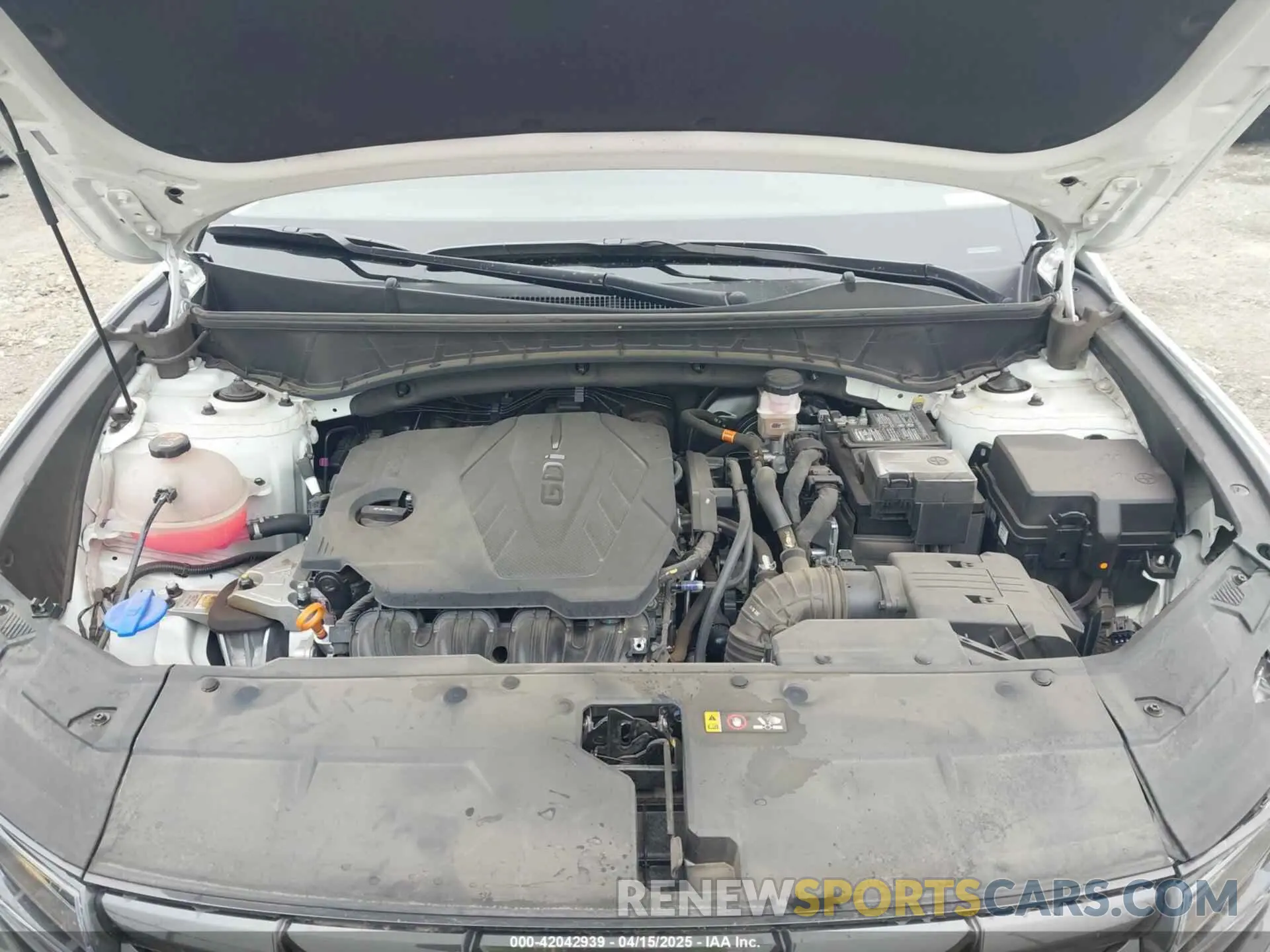 10 Photograph of a damaged car 5NMJB3AE6PH198295 HYUNDAI TUCSON 2023