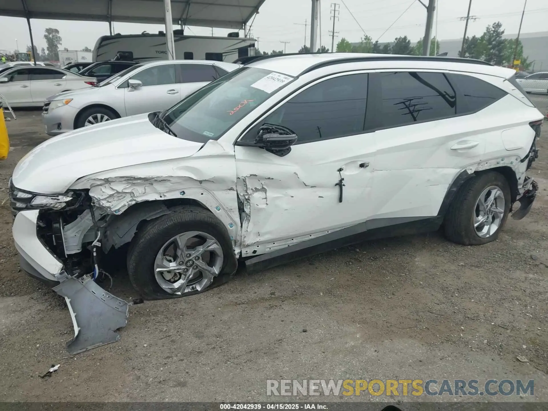 6 Photograph of a damaged car 5NMJB3AE6PH198295 HYUNDAI TUCSON 2023