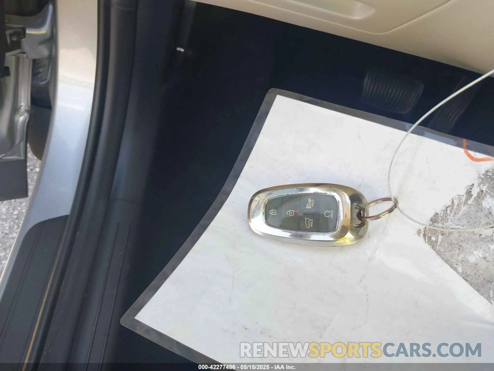 11 Photograph of a damaged car 5NMJB3AE6PH218612 HYUNDAI TUCSON 2023