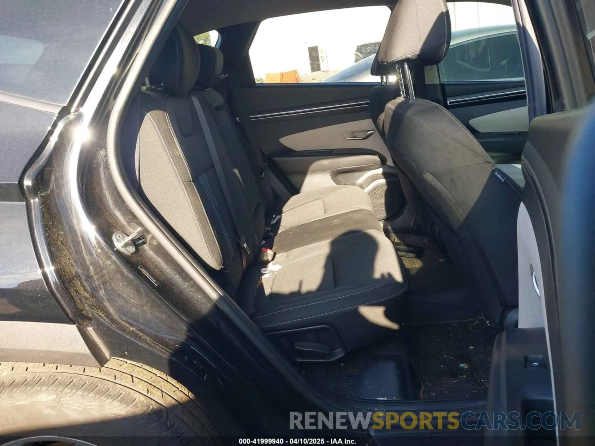 8 Photograph of a damaged car 5NMJB3AE6PH247690 HYUNDAI TUCSON 2023