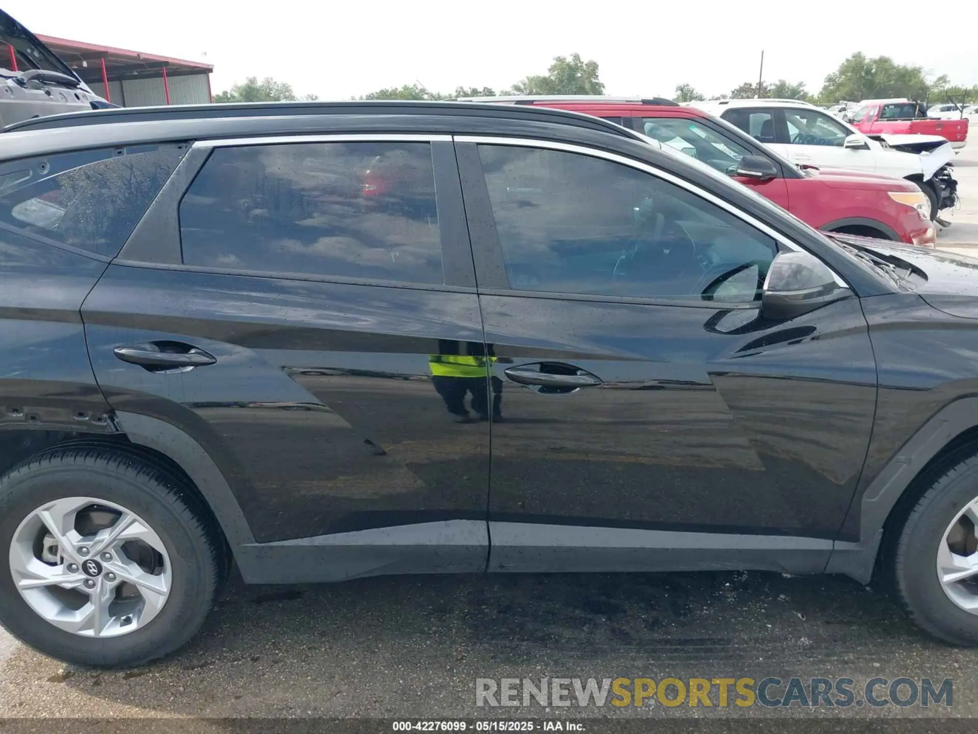 14 Photograph of a damaged car 5NMJB3AE7PH167539 HYUNDAI TUCSON 2023