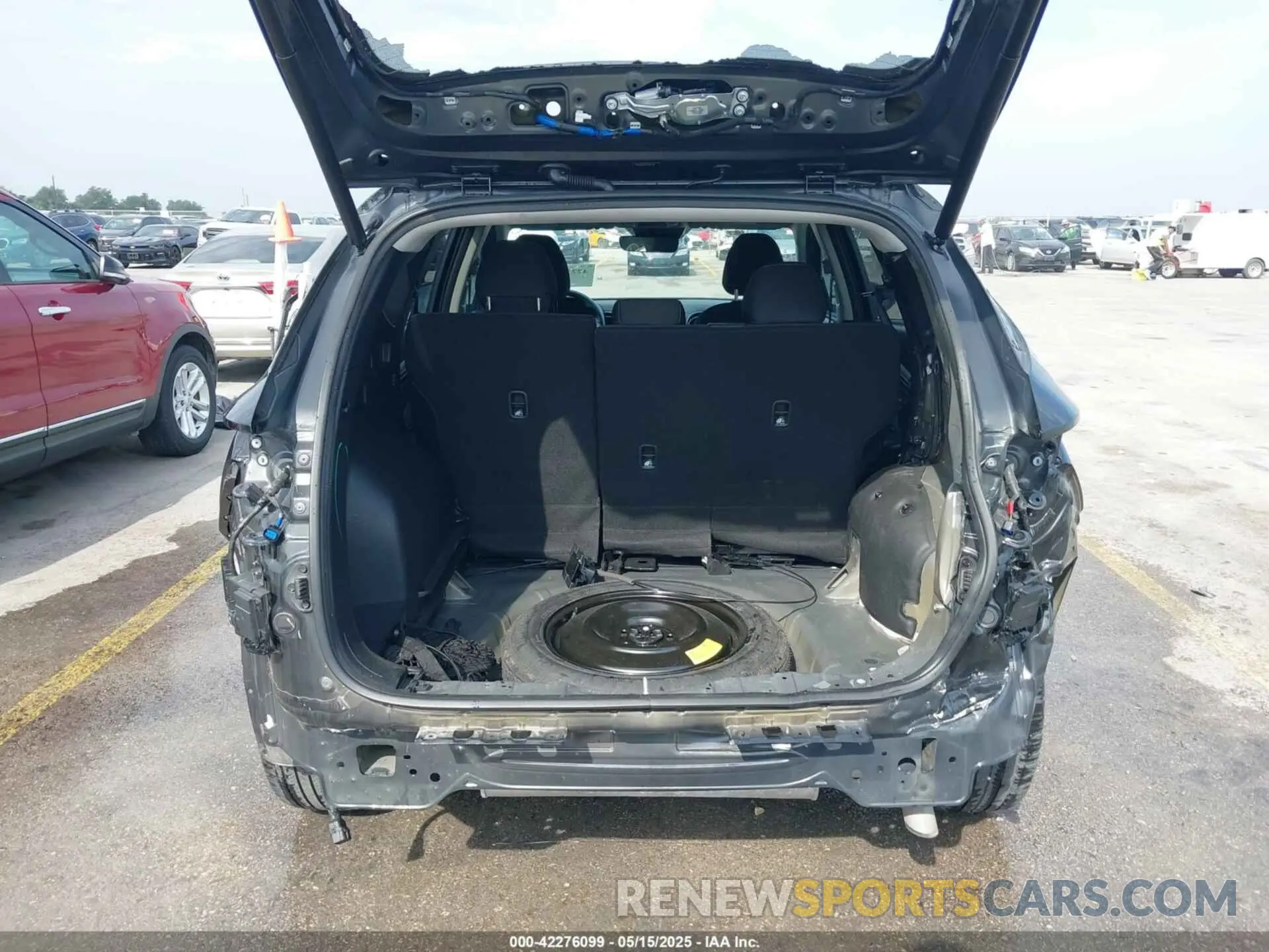 17 Photograph of a damaged car 5NMJB3AE7PH167539 HYUNDAI TUCSON 2023