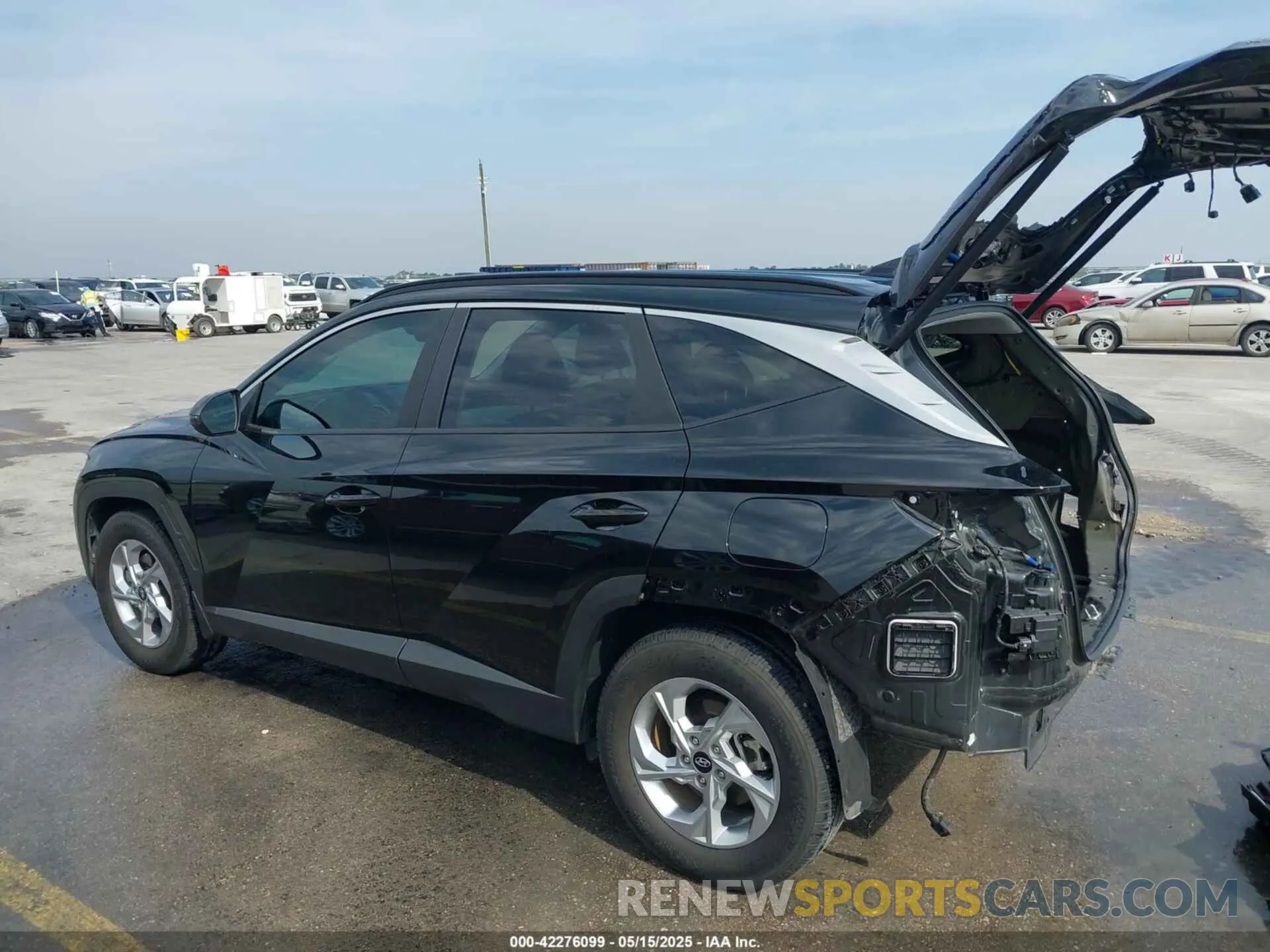 19 Photograph of a damaged car 5NMJB3AE7PH167539 HYUNDAI TUCSON 2023