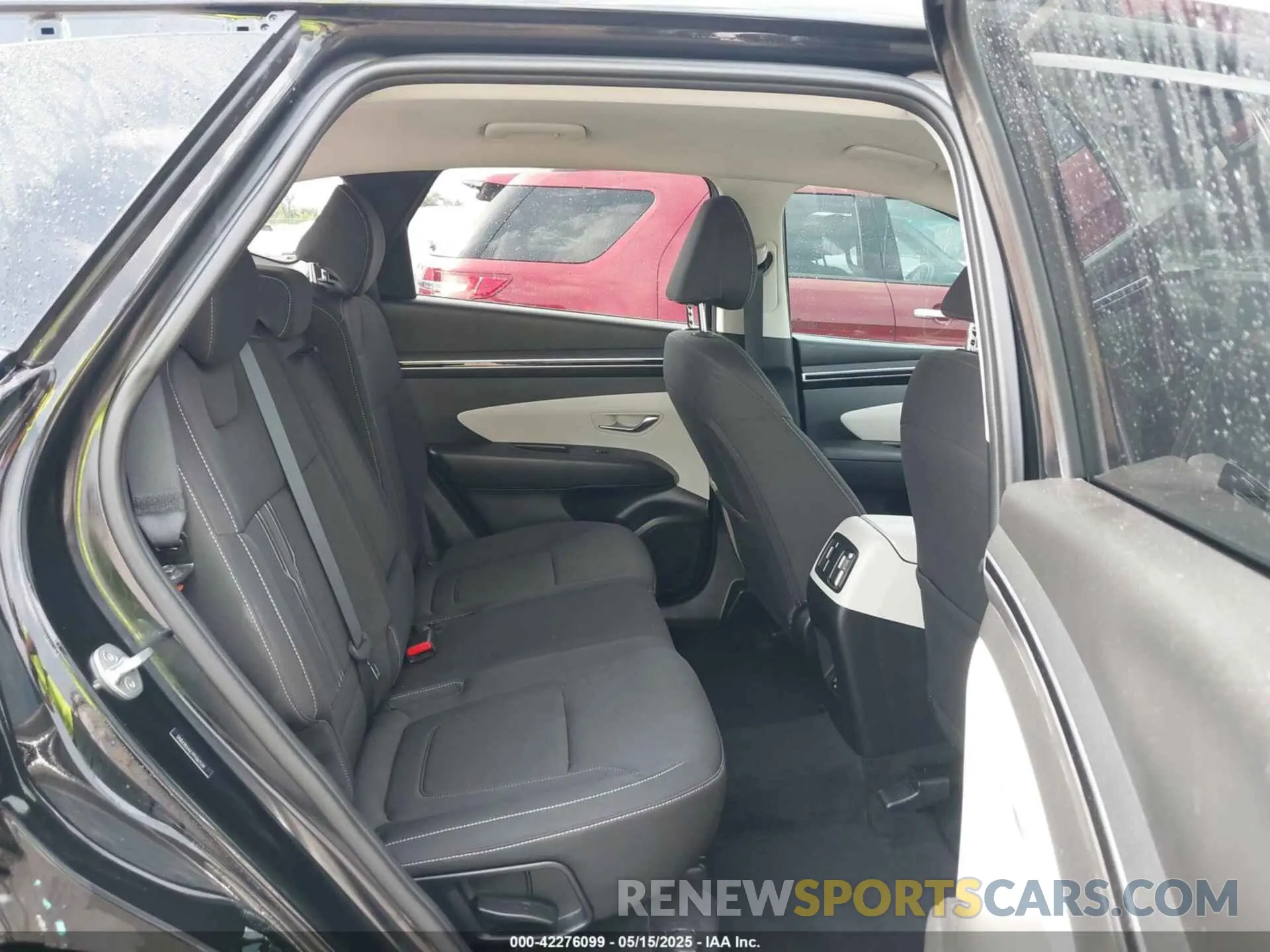 8 Photograph of a damaged car 5NMJB3AE7PH167539 HYUNDAI TUCSON 2023