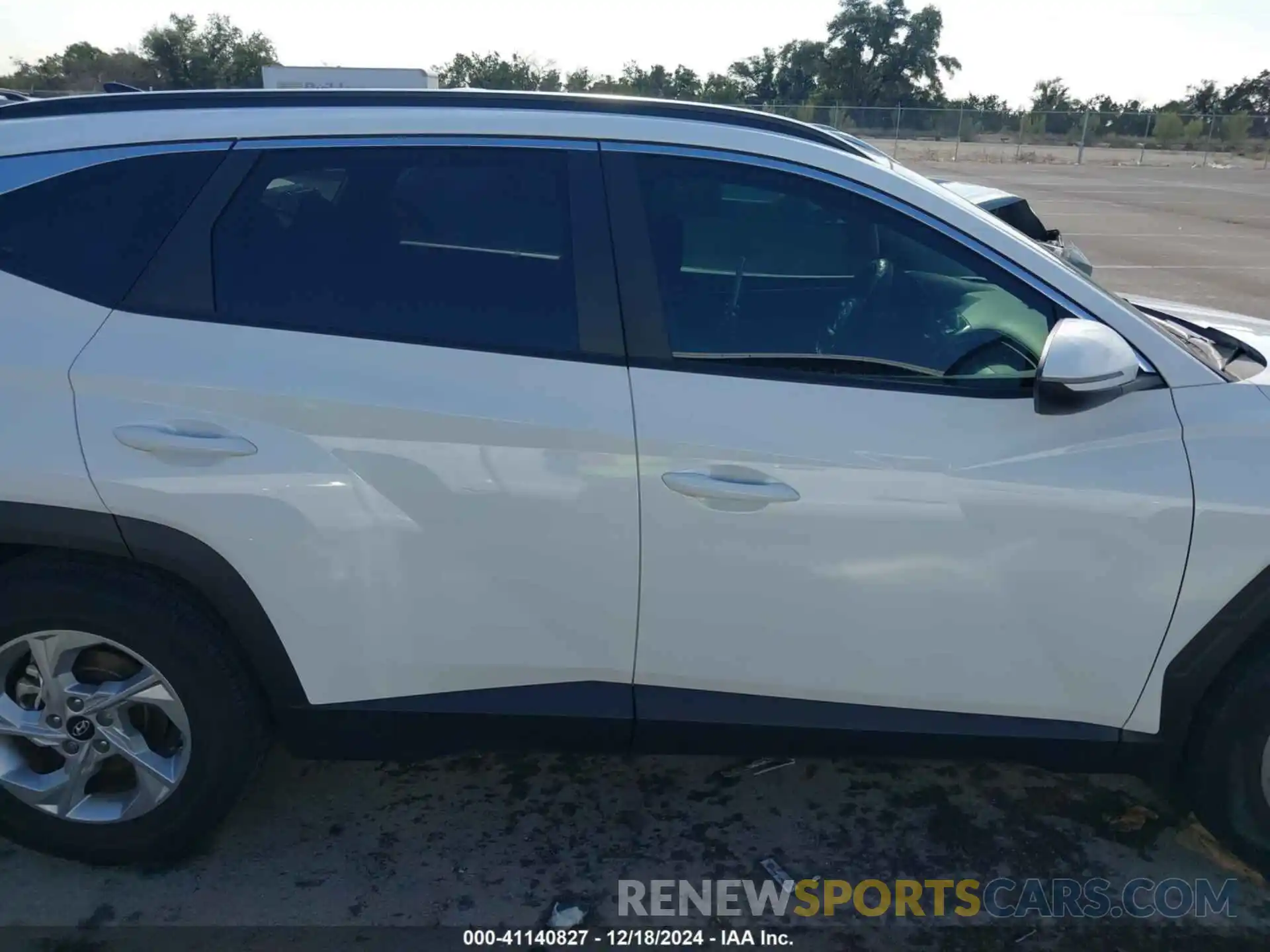 13 Photograph of a damaged car 5NMJB3AE7PH240148 HYUNDAI TUCSON 2023