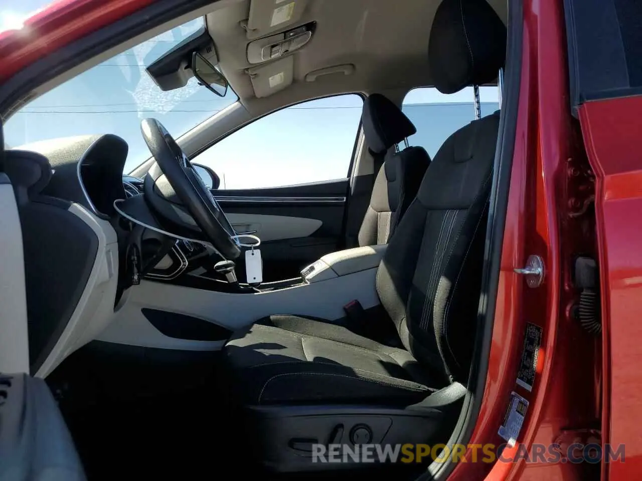 7 Photograph of a damaged car 5NMJB3AE8PH262580 HYUNDAI TUCSON 2023