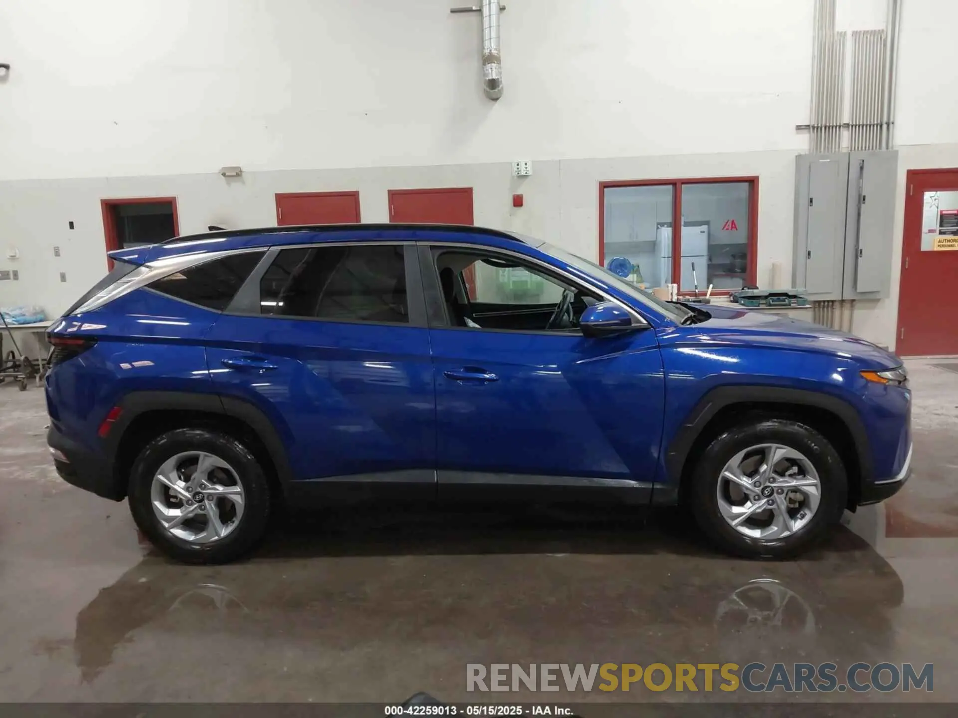 13 Photograph of a damaged car 5NMJB3AEXPH163775 HYUNDAI TUCSON 2023
