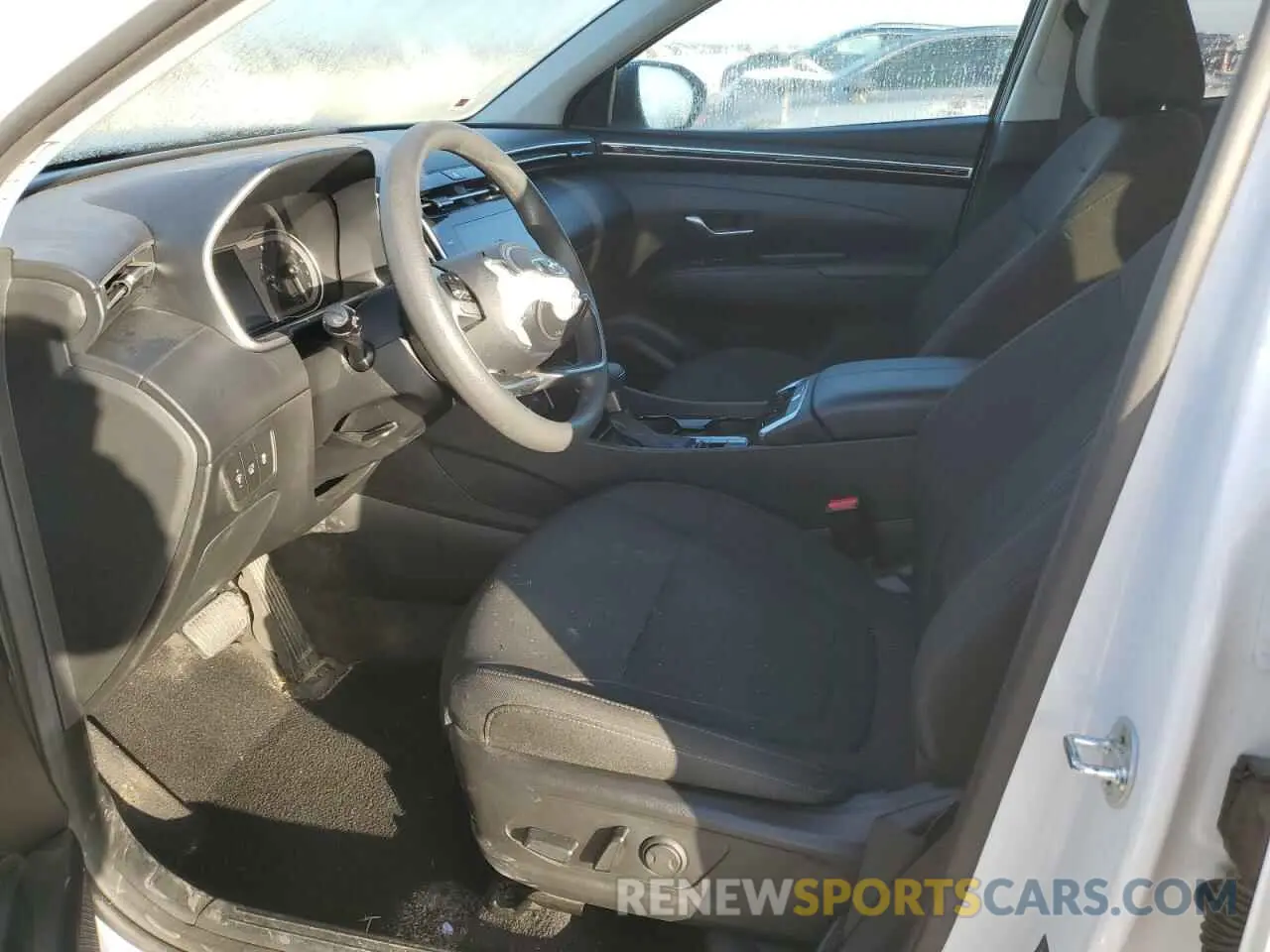 7 Photograph of a damaged car 5NMJB3AEXPH178311 HYUNDAI TUCSON 2023