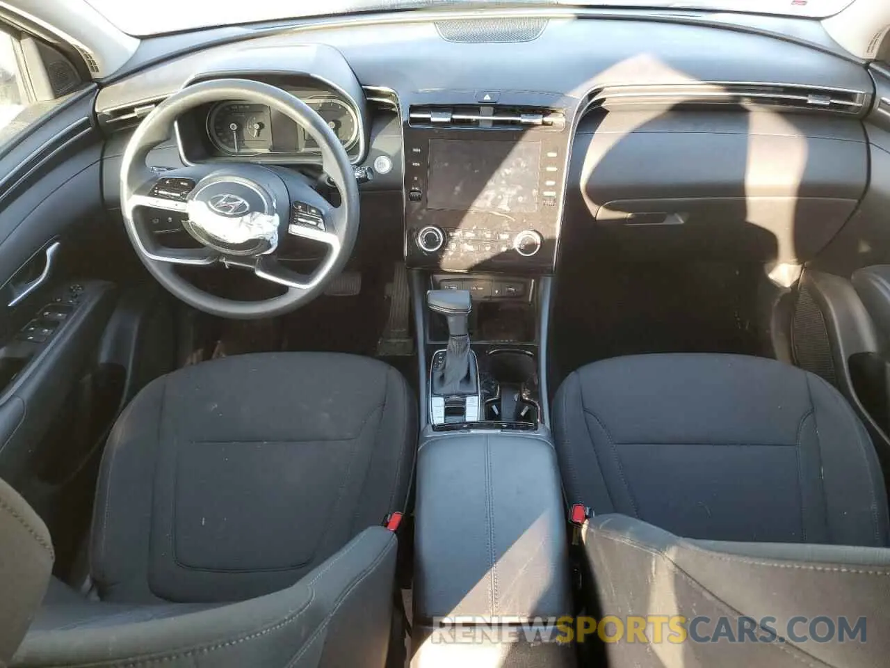 8 Photograph of a damaged car 5NMJB3AEXPH178311 HYUNDAI TUCSON 2023