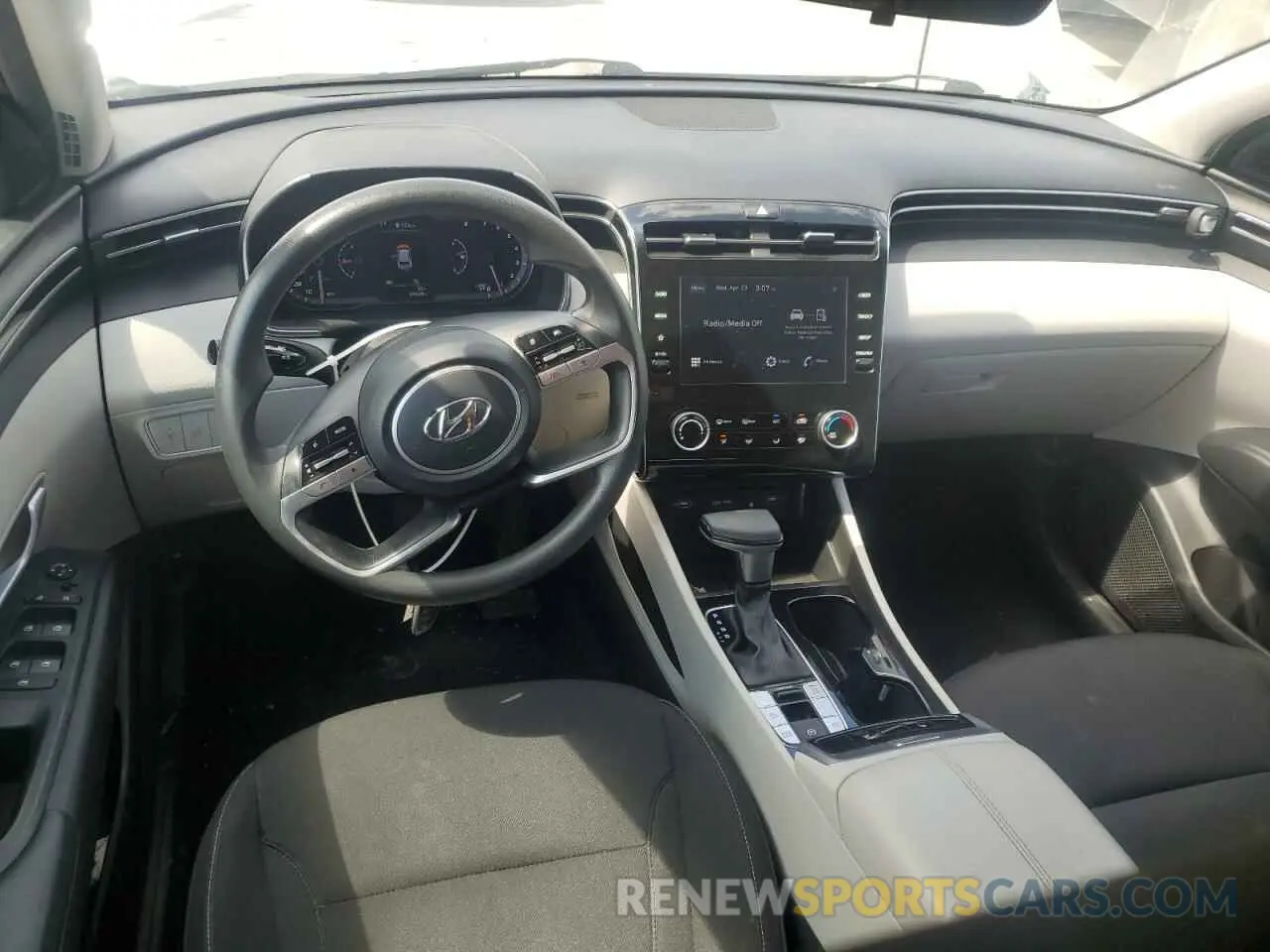 8 Photograph of a damaged car 5NMJB3AEXPH195674 HYUNDAI TUCSON 2023