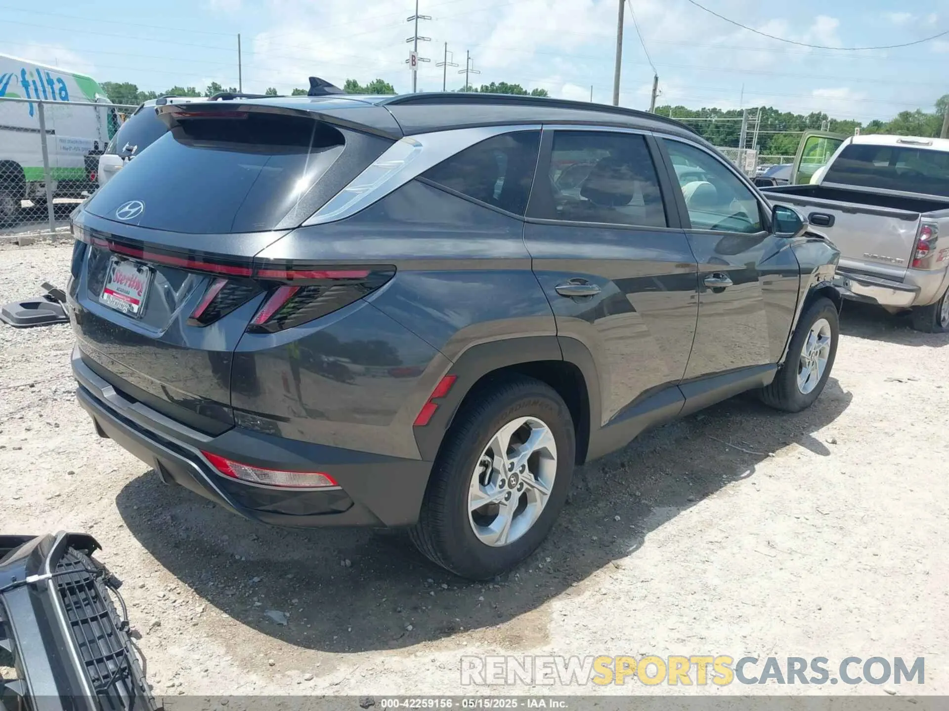4 Photograph of a damaged car 5NMJB3AEXPH292289 HYUNDAI TUCSON 2023