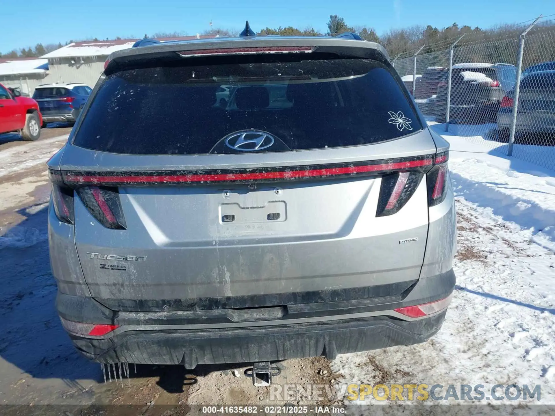 17 Photograph of a damaged car 5NMJBCAE0PH248494 HYUNDAI TUCSON 2023