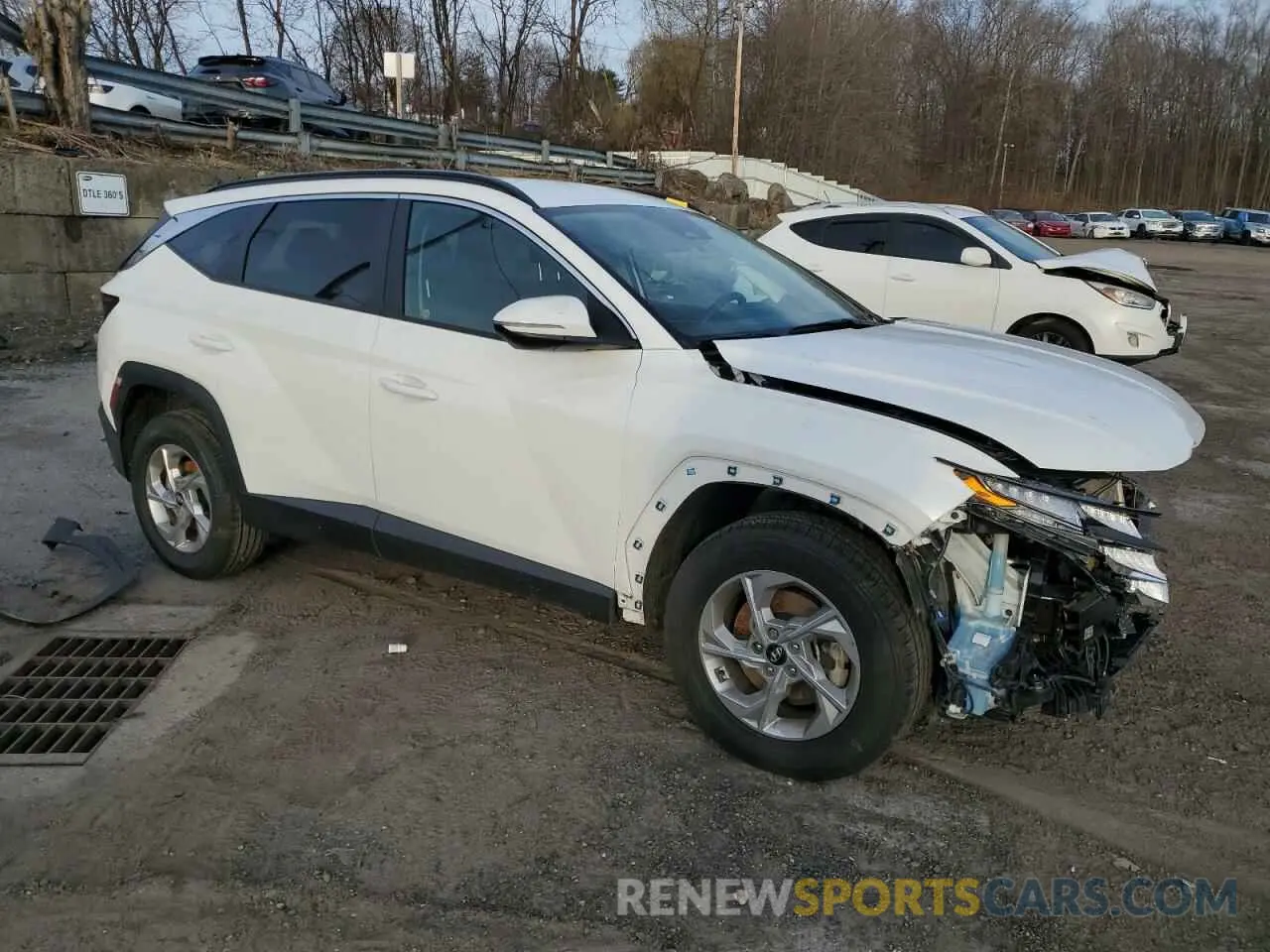 4 Photograph of a damaged car 5NMJBCAE0PH265098 HYUNDAI TUCSON 2023