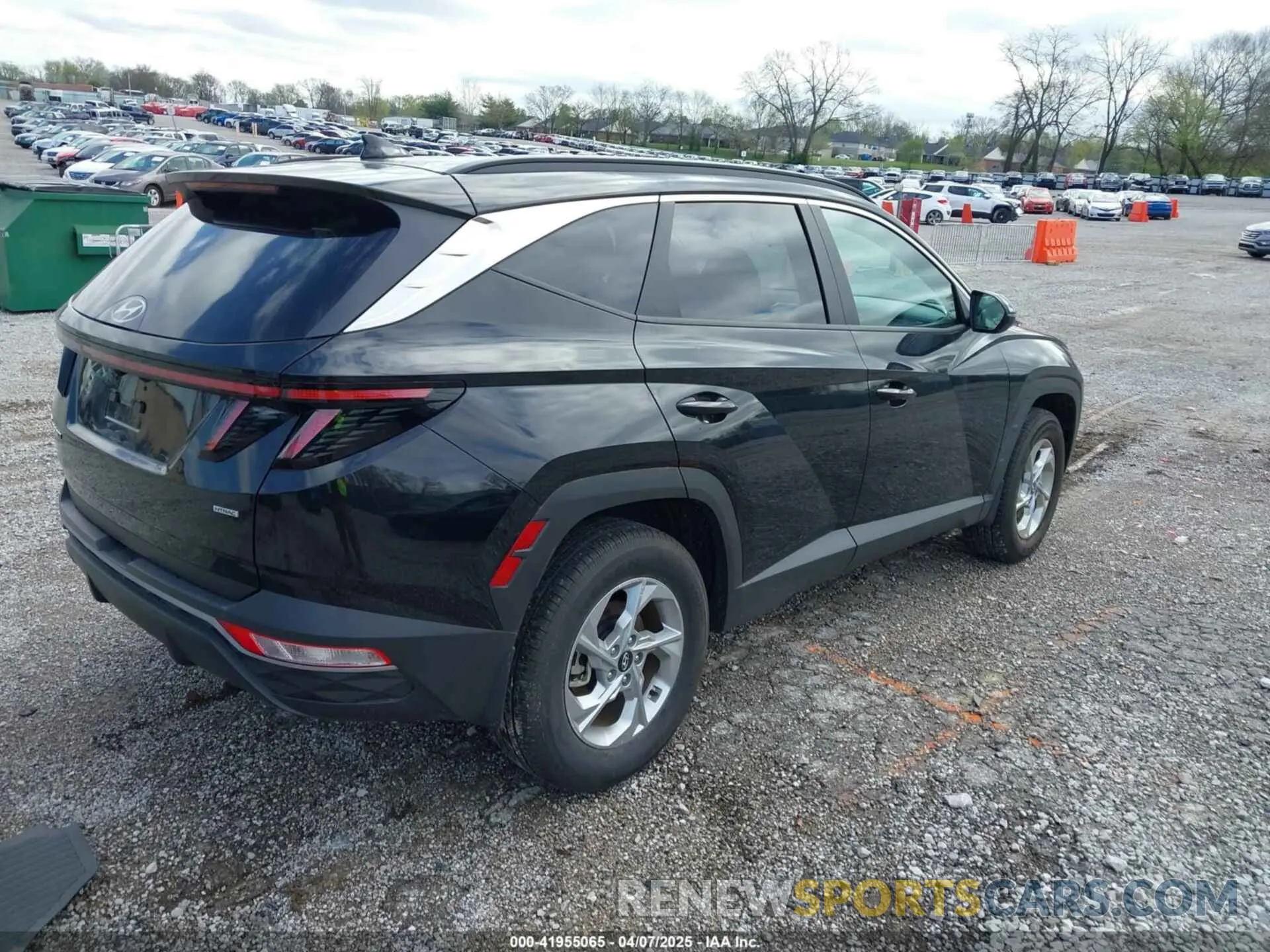 4 Photograph of a damaged car 5NMJBCAE0PH274707 HYUNDAI TUCSON 2023
