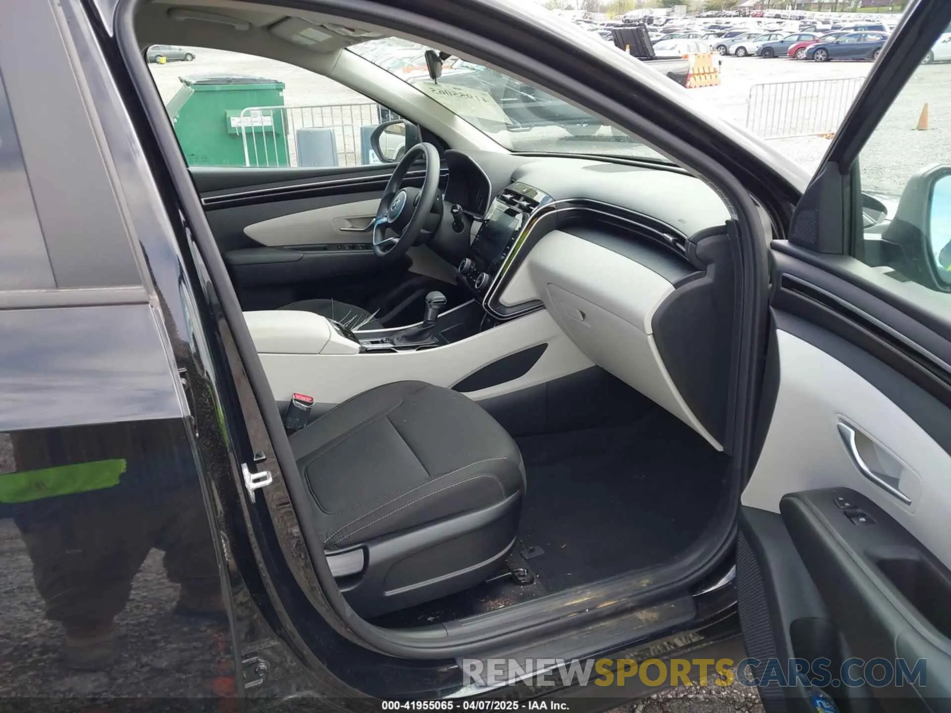 5 Photograph of a damaged car 5NMJBCAE0PH274707 HYUNDAI TUCSON 2023