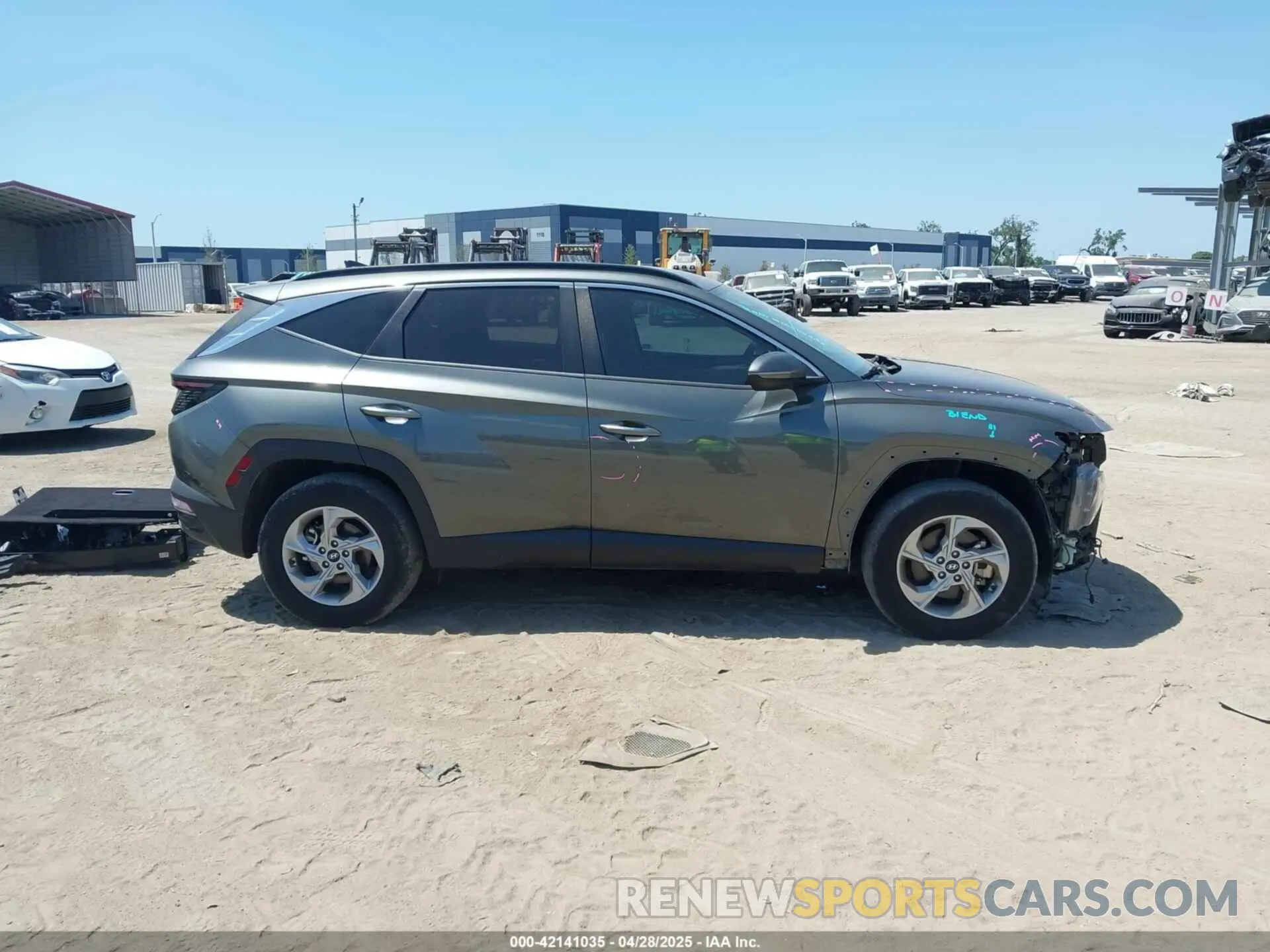 13 Photograph of a damaged car 5NMJBCAE1PH211230 HYUNDAI TUCSON 2023
