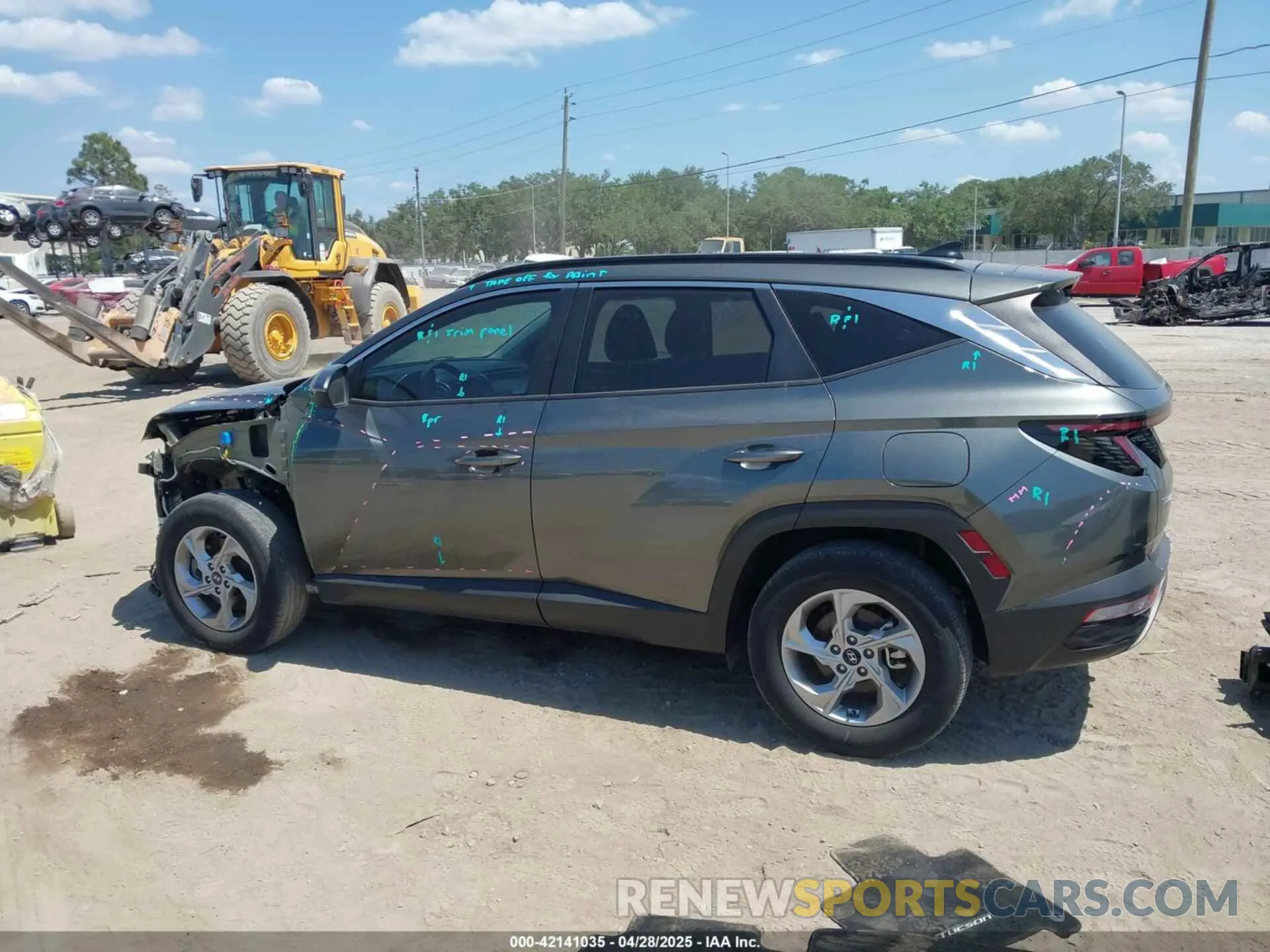 14 Photograph of a damaged car 5NMJBCAE1PH211230 HYUNDAI TUCSON 2023