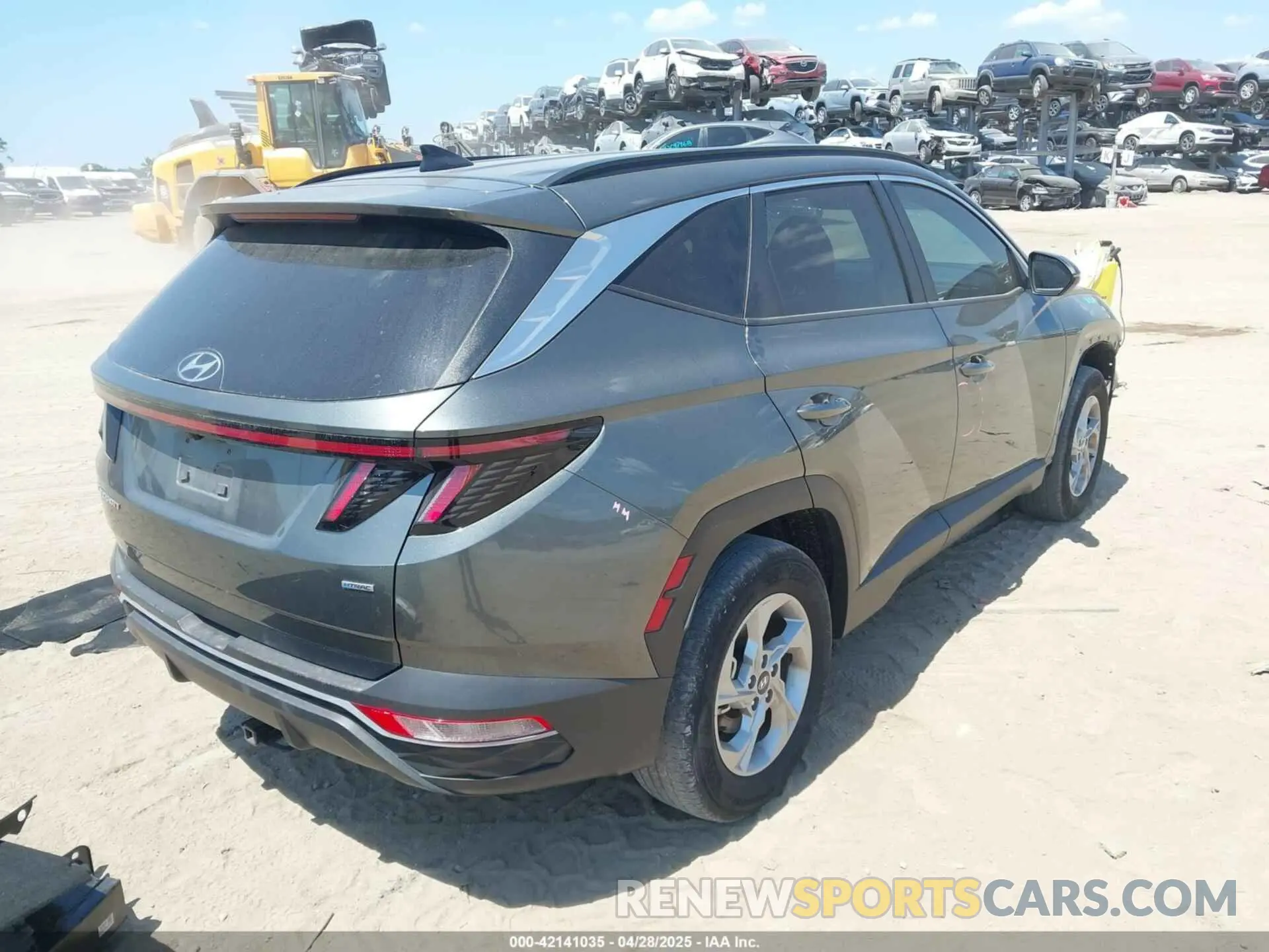 4 Photograph of a damaged car 5NMJBCAE1PH211230 HYUNDAI TUCSON 2023