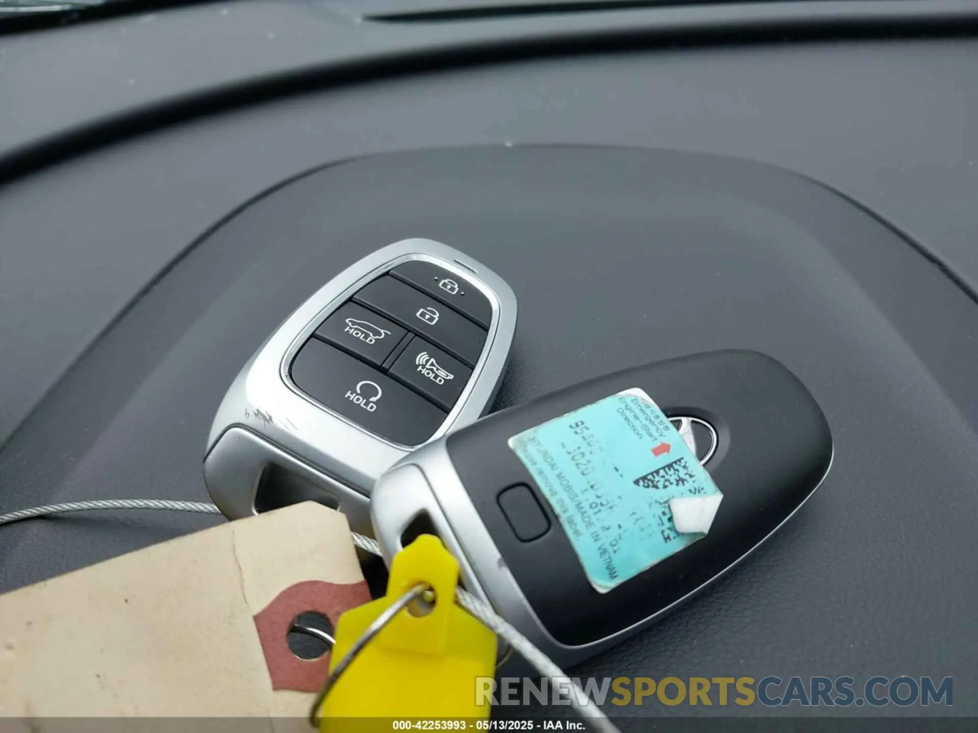 11 Photograph of a damaged car 5NMJBCAE1PH236340 HYUNDAI TUCSON 2023