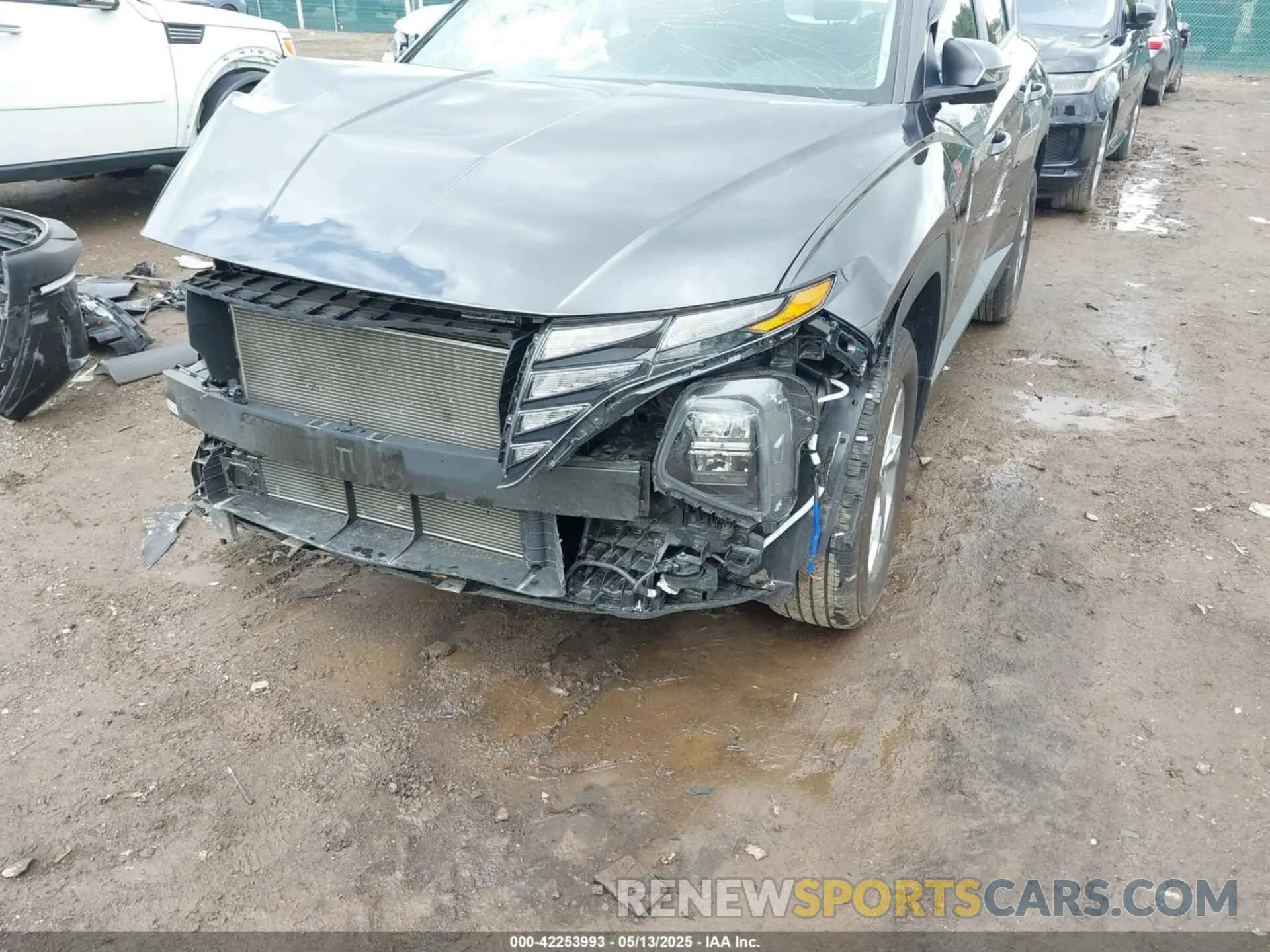 18 Photograph of a damaged car 5NMJBCAE1PH236340 HYUNDAI TUCSON 2023