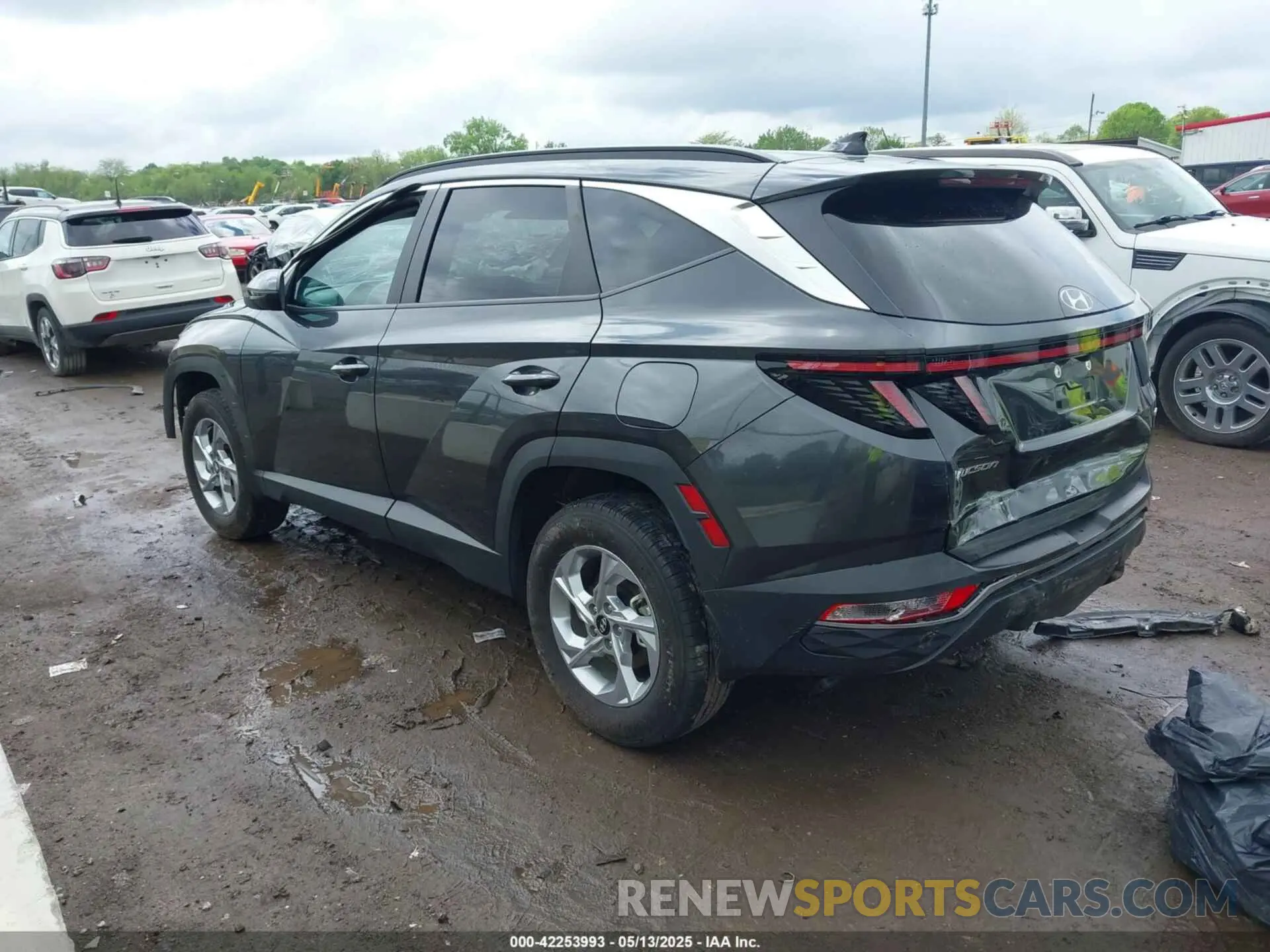3 Photograph of a damaged car 5NMJBCAE1PH236340 HYUNDAI TUCSON 2023