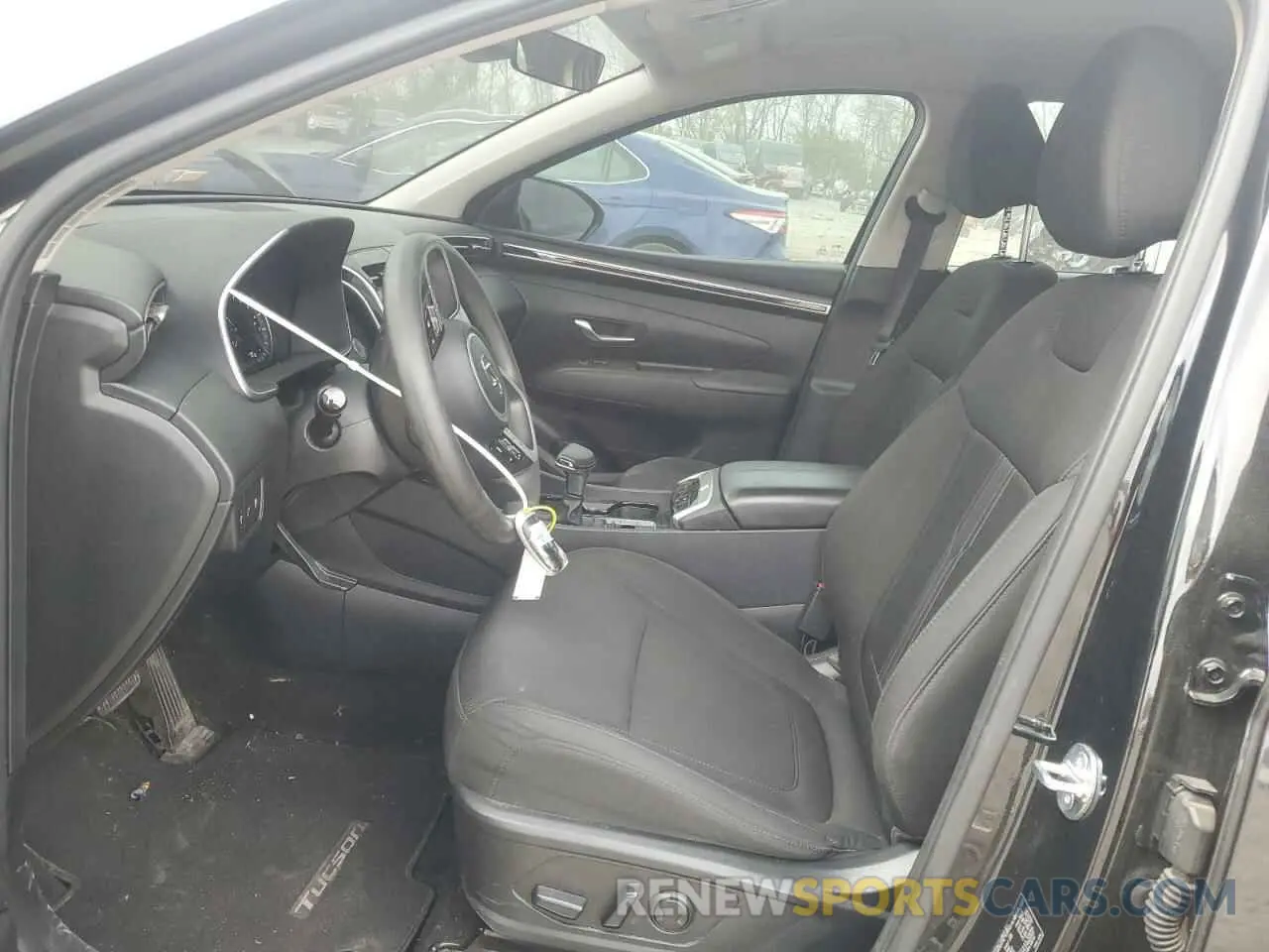 7 Photograph of a damaged car 5NMJBCAE1PH257432 HYUNDAI TUCSON 2023