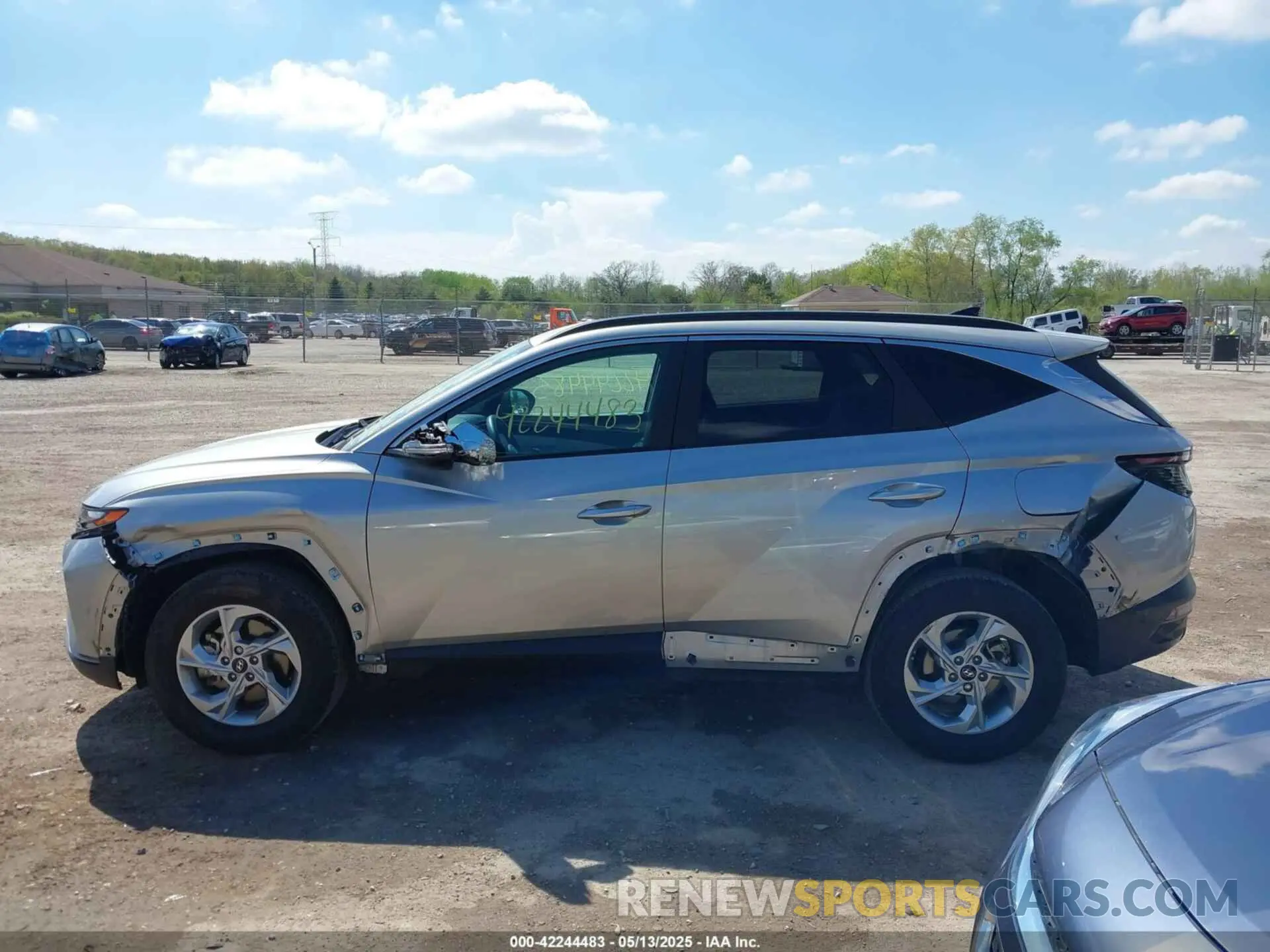 14 Photograph of a damaged car 5NMJBCAE1PH261268 HYUNDAI TUCSON 2023