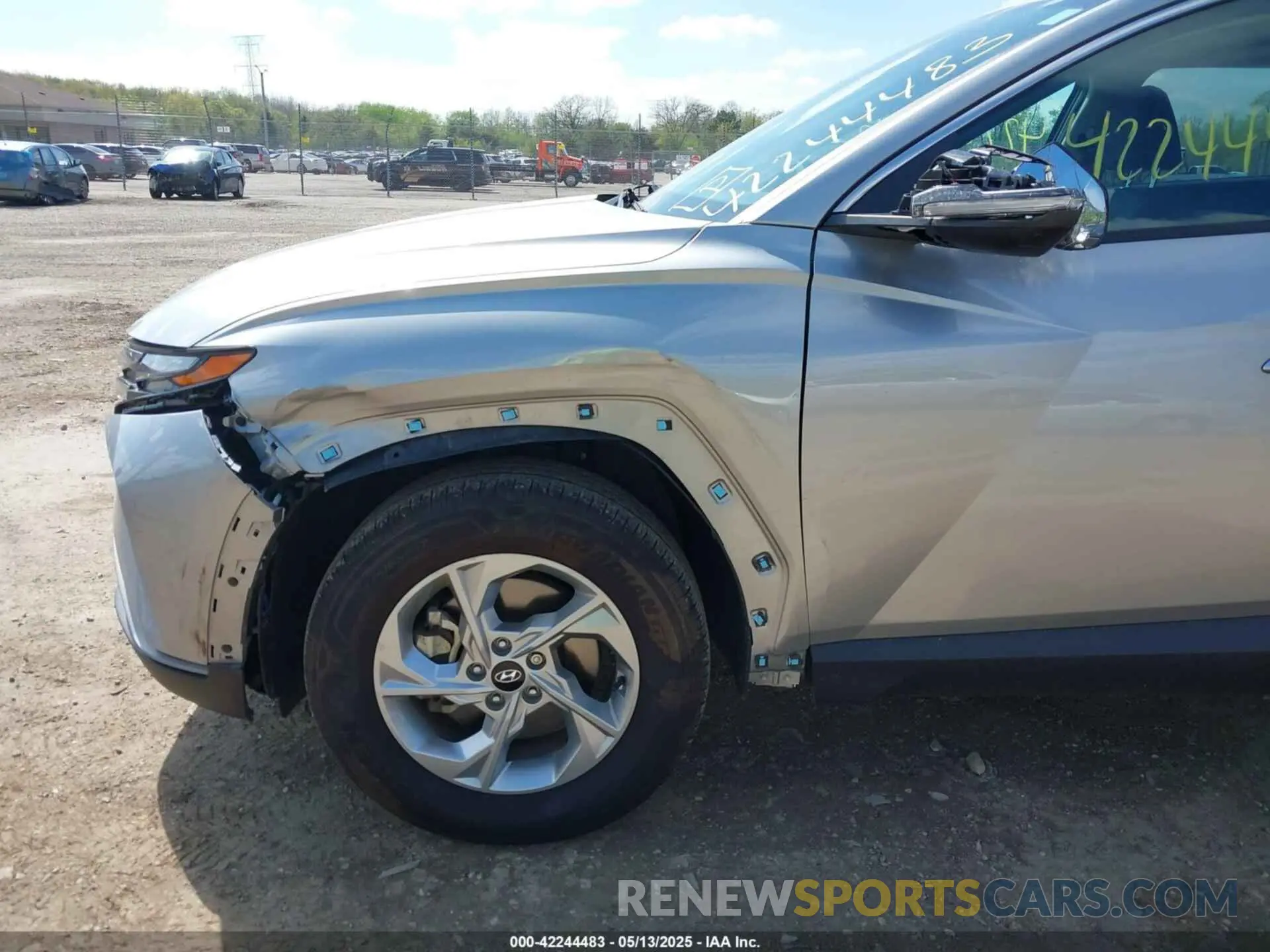 18 Photograph of a damaged car 5NMJBCAE1PH261268 HYUNDAI TUCSON 2023