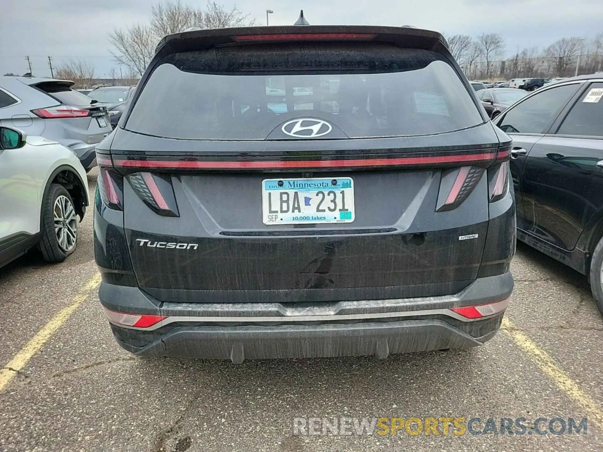 3 Photograph of a damaged car 5NMJBCAE1PH273680 HYUNDAI TUCSON 2023