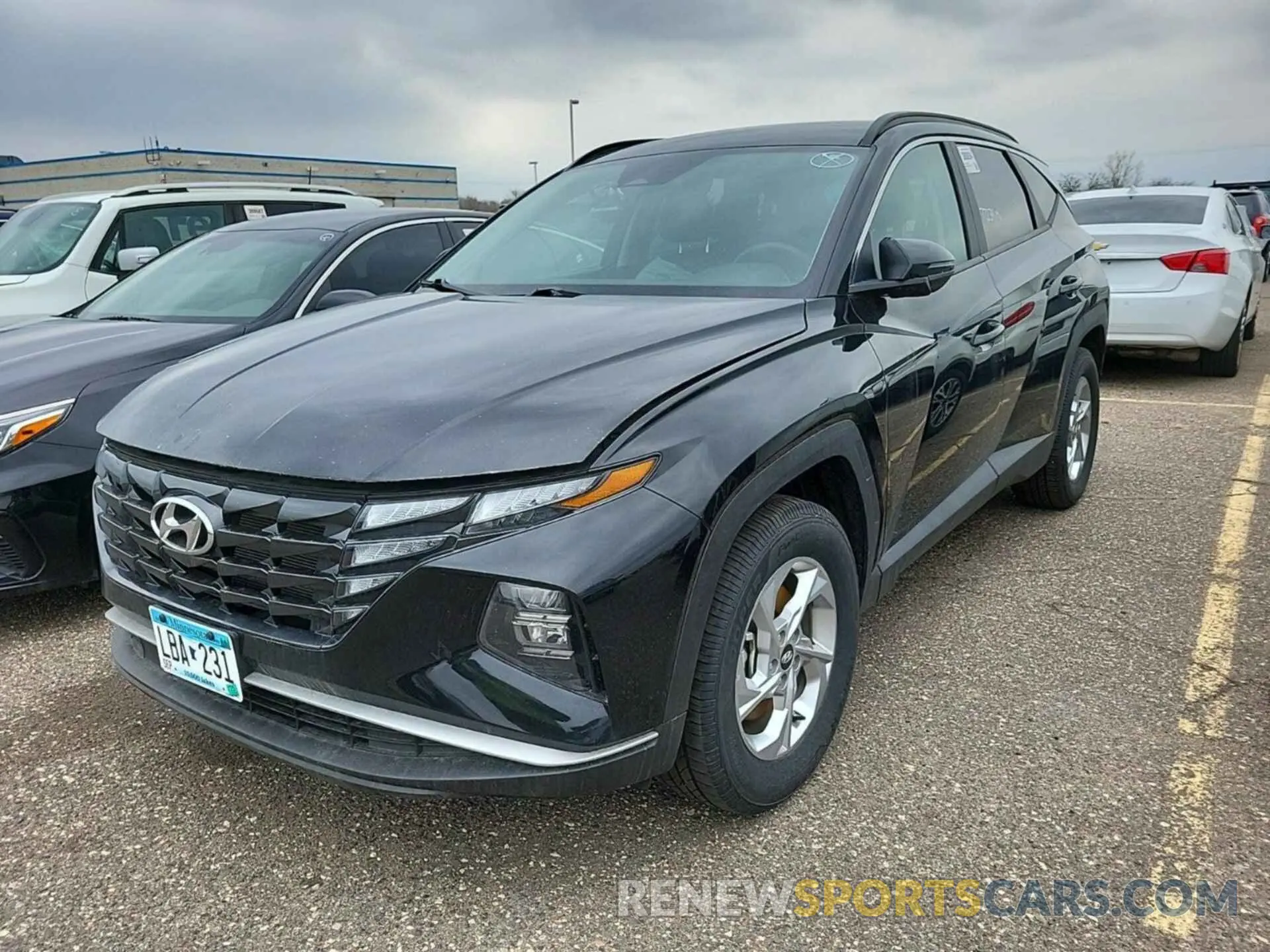 4 Photograph of a damaged car 5NMJBCAE1PH273680 HYUNDAI TUCSON 2023