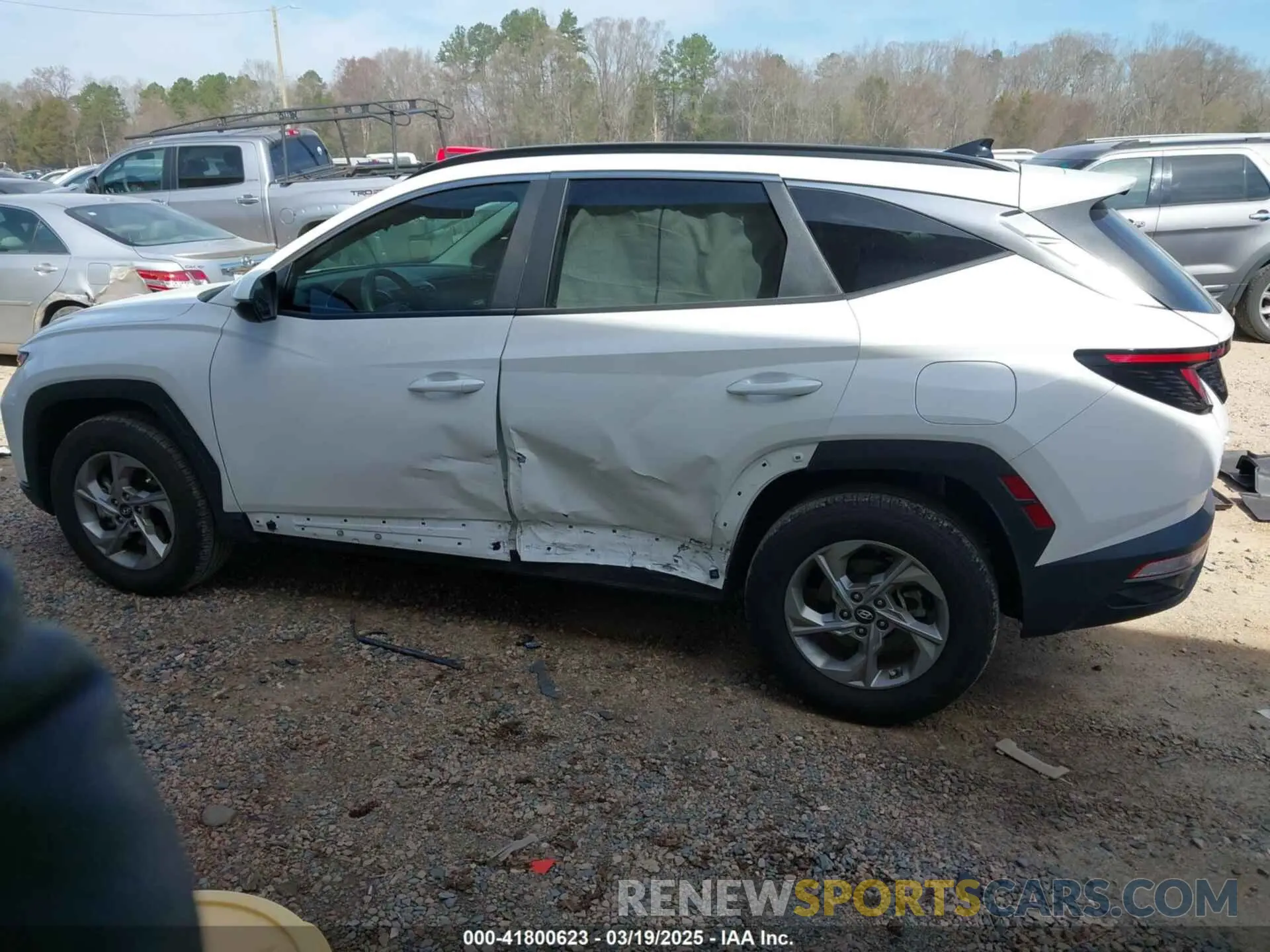 14 Photograph of a damaged car 5NMJBCAE2PH190887 HYUNDAI TUCSON 2023