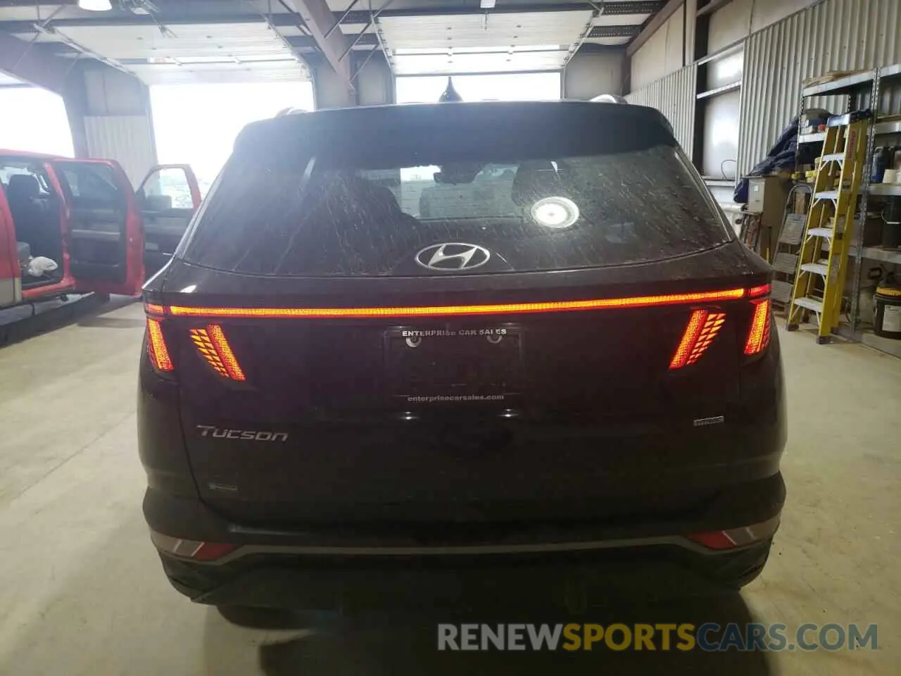 6 Photograph of a damaged car 5NMJBCAE2PH204156 HYUNDAI TUCSON 2023