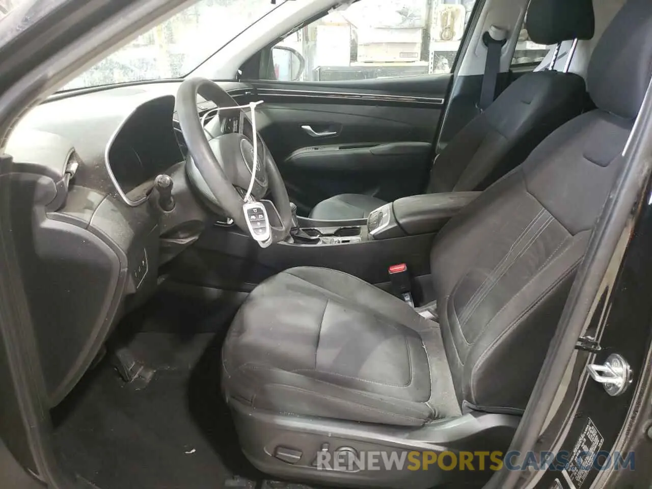 7 Photograph of a damaged car 5NMJBCAE2PH204156 HYUNDAI TUCSON 2023