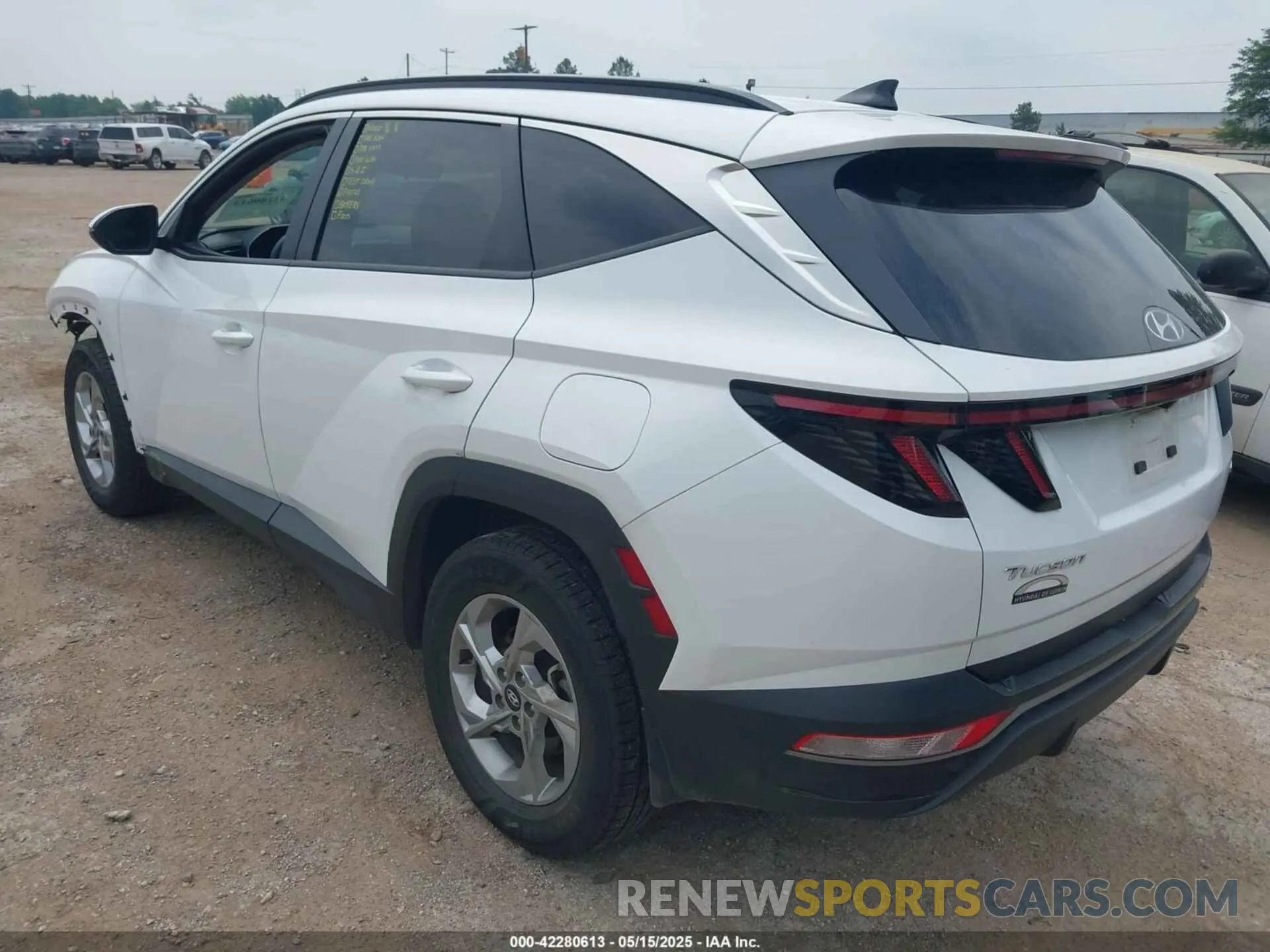 3 Photograph of a damaged car 5NMJBCAE2PH275003 HYUNDAI TUCSON 2023