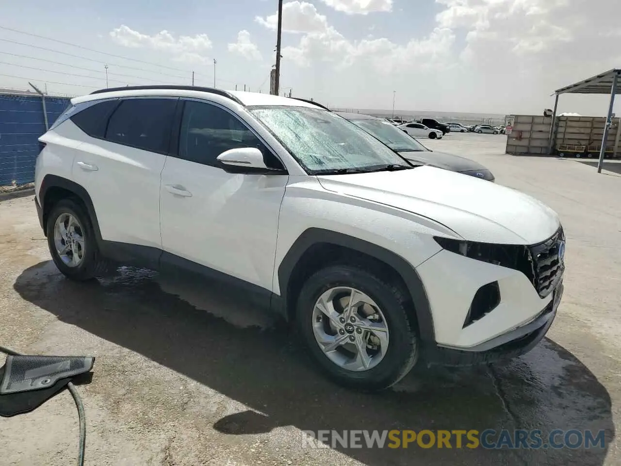 4 Photograph of a damaged car 5NMJBCAE2PH288415 HYUNDAI TUCSON 2023