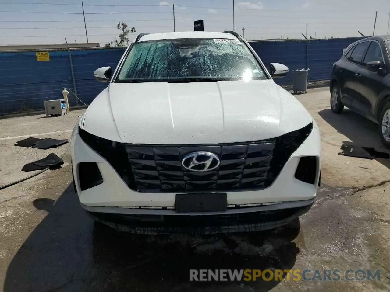 5 Photograph of a damaged car 5NMJBCAE2PH288415 HYUNDAI TUCSON 2023