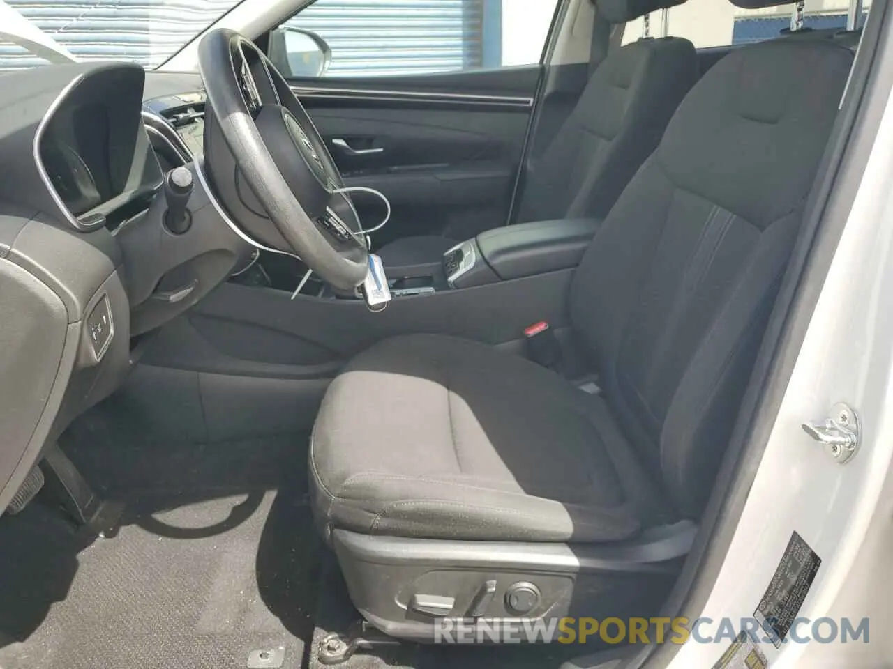 7 Photograph of a damaged car 5NMJBCAE2PH288415 HYUNDAI TUCSON 2023