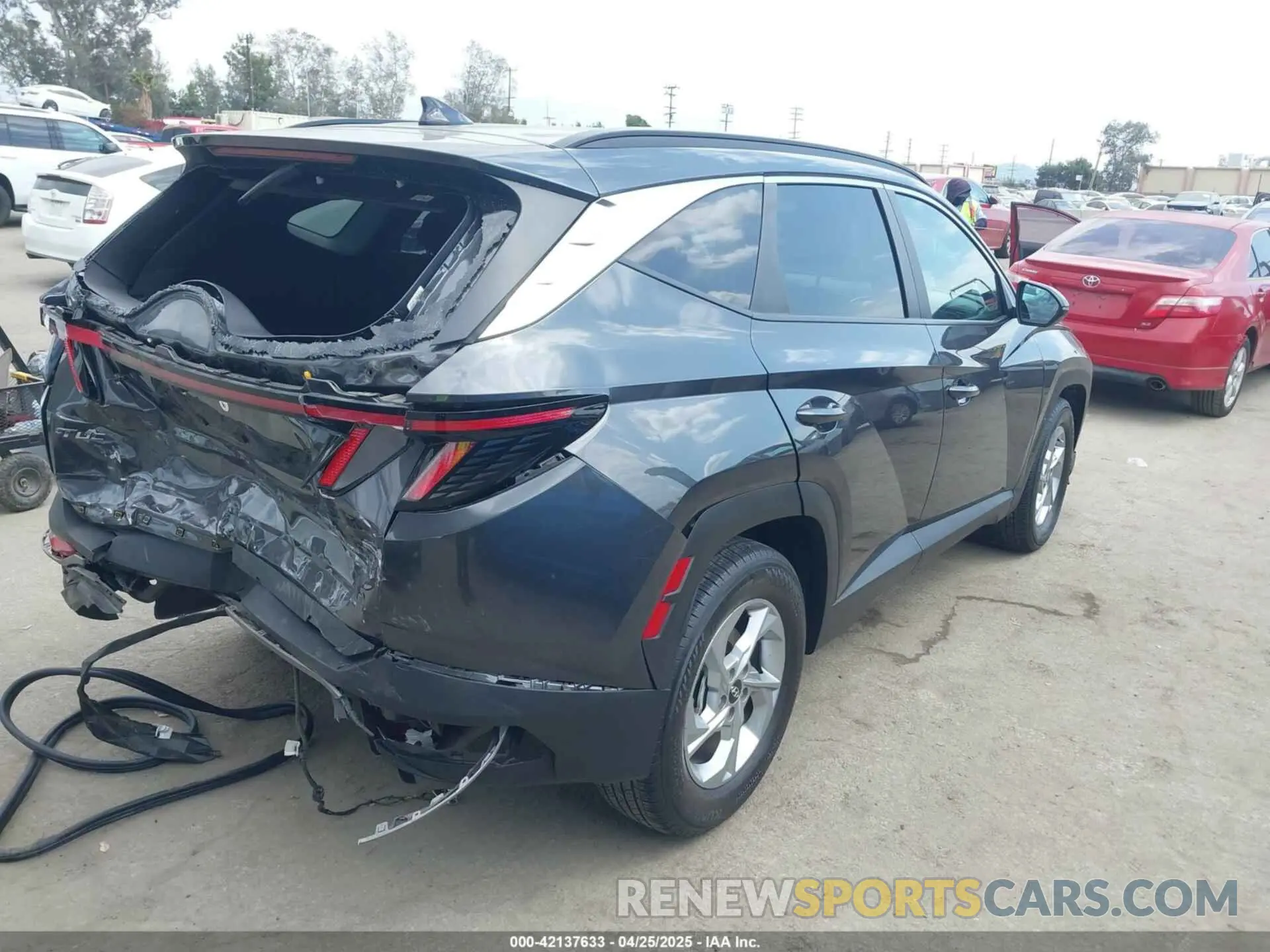 4 Photograph of a damaged car 5NMJBCAE2PH289192 HYUNDAI TUCSON 2023