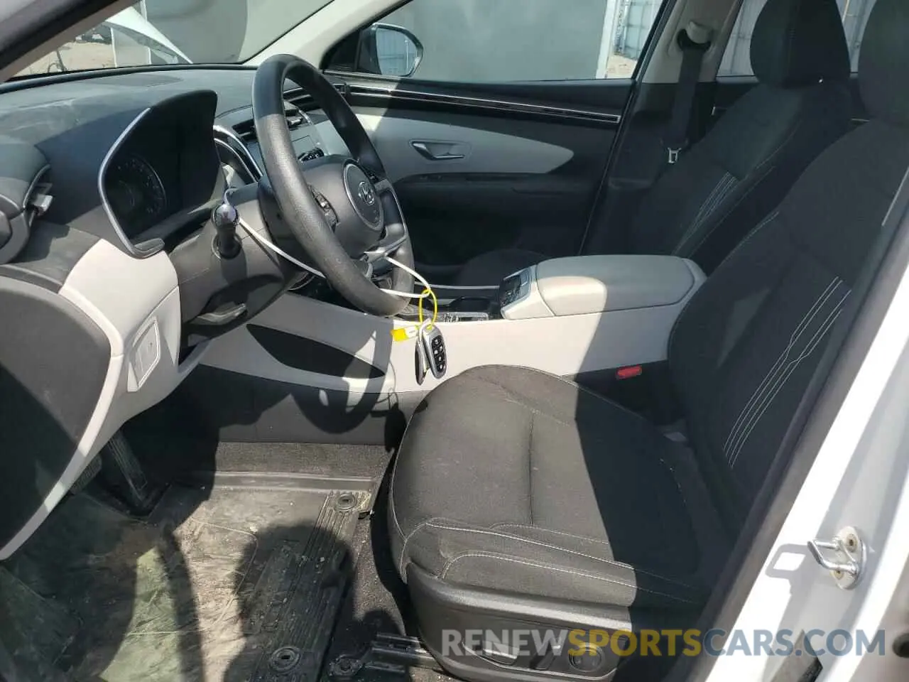 7 Photograph of a damaged car 5NMJBCAE3PH190641 HYUNDAI TUCSON 2023