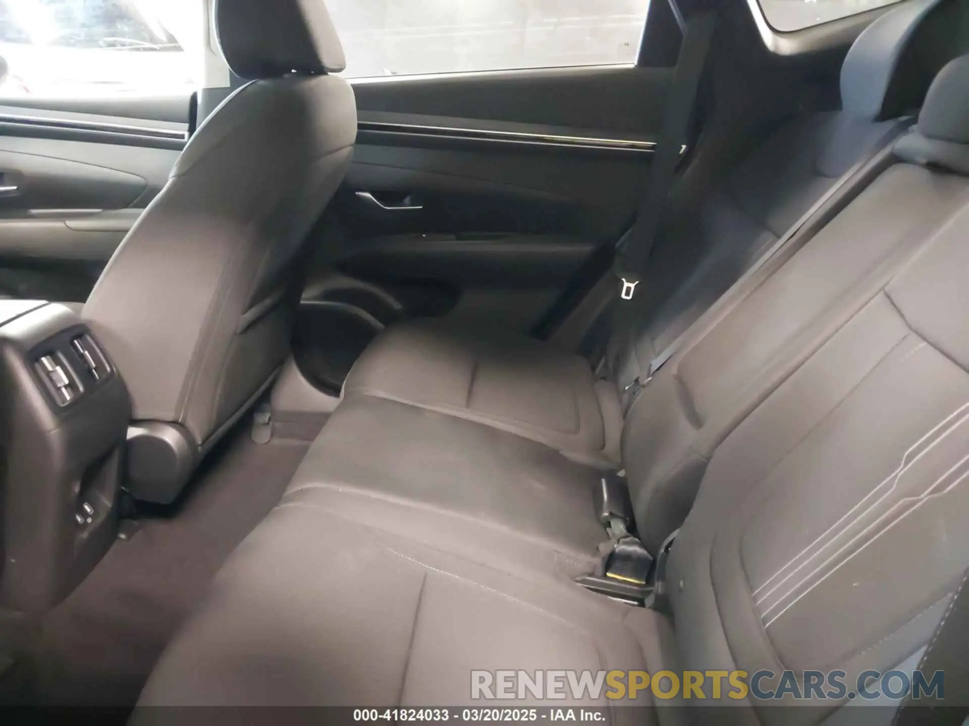 8 Photograph of a damaged car 5NMJBCAE3PH190963 HYUNDAI TUCSON 2023