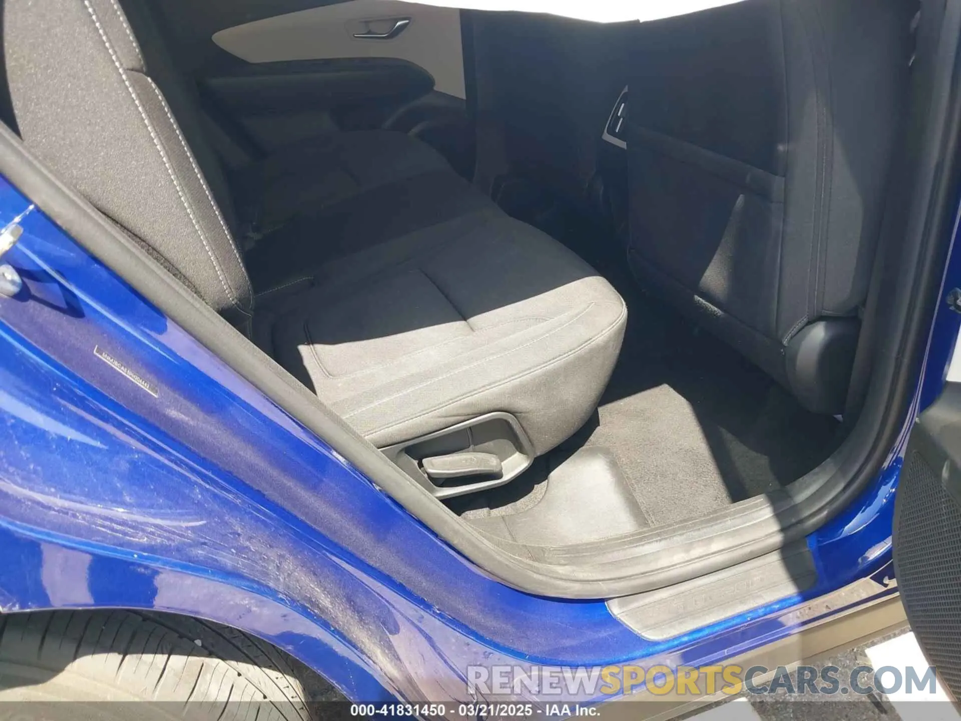 8 Photograph of a damaged car 5NMJBCAE3PH204442 HYUNDAI TUCSON 2023