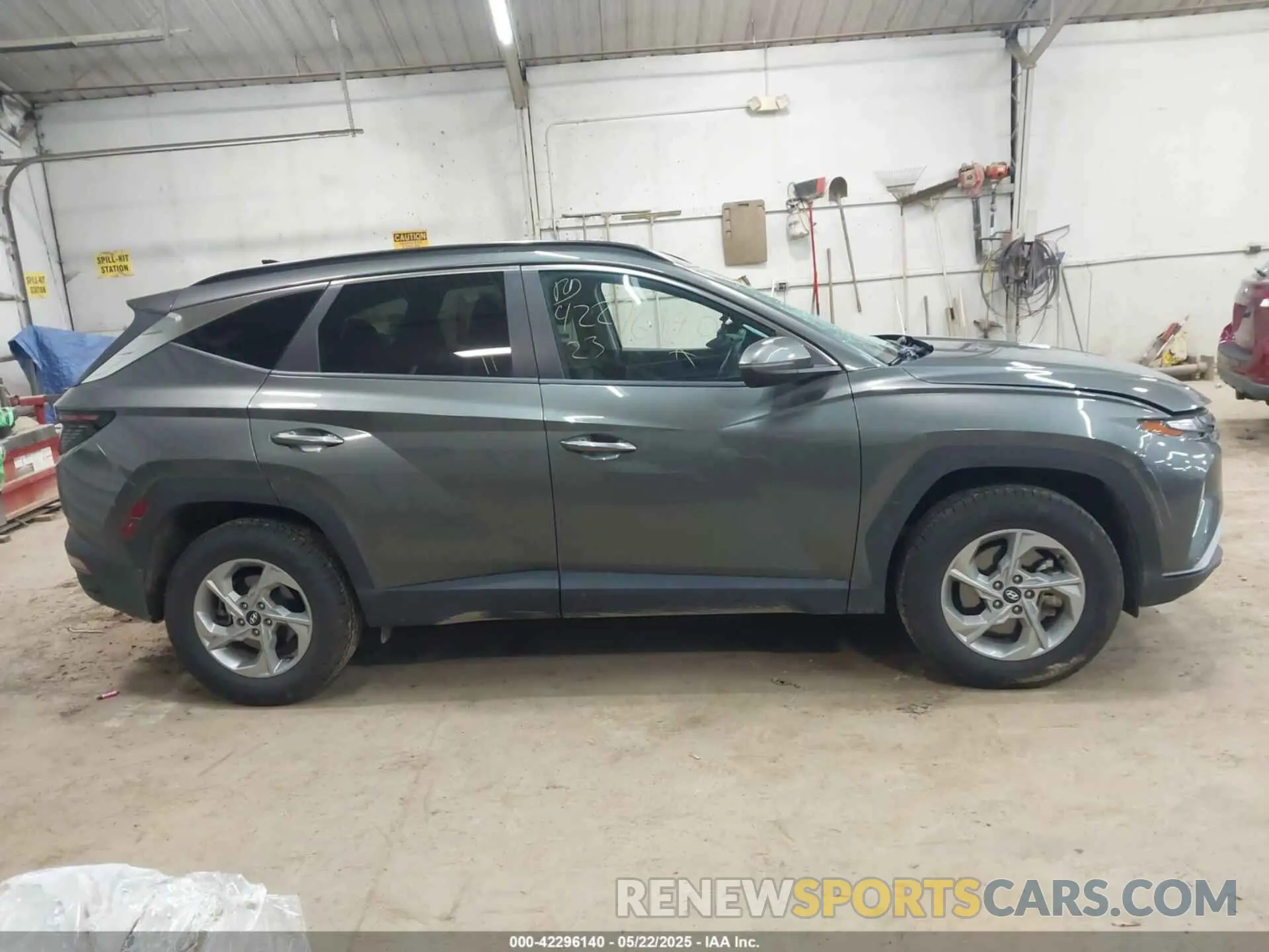 13 Photograph of a damaged car 5NMJBCAE3PH220415 HYUNDAI TUCSON 2023