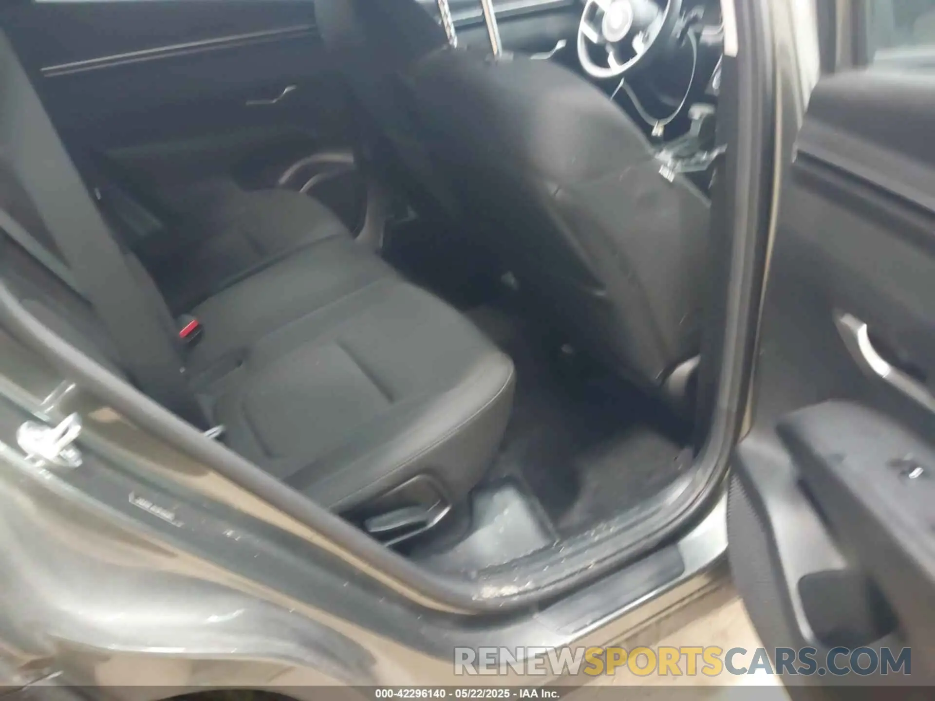 8 Photograph of a damaged car 5NMJBCAE3PH220415 HYUNDAI TUCSON 2023