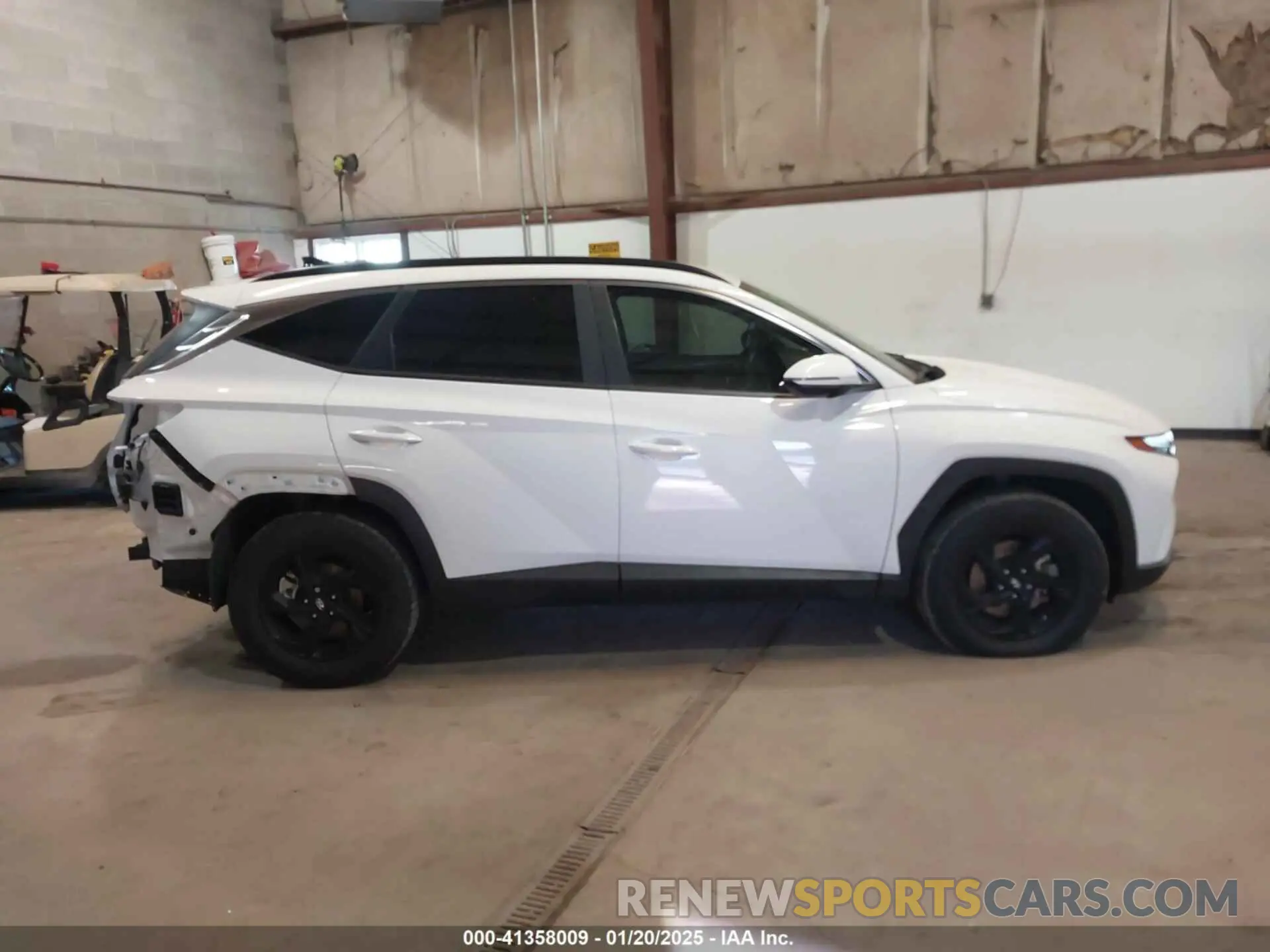 14 Photograph of a damaged car 5NMJBCAE4PH187585 HYUNDAI TUCSON 2023