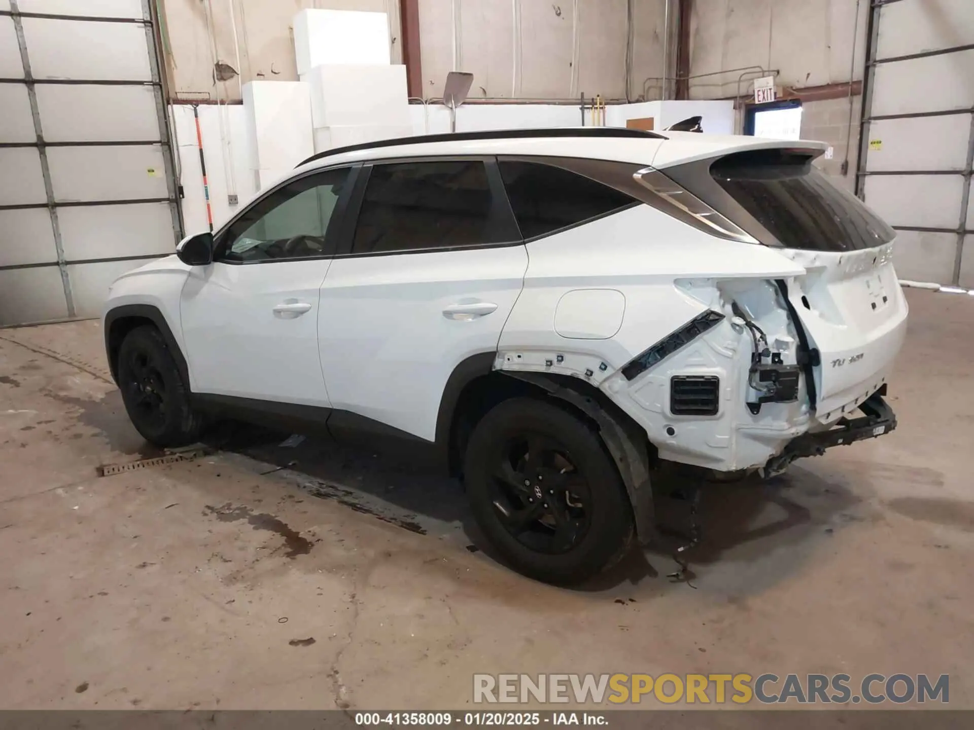3 Photograph of a damaged car 5NMJBCAE4PH187585 HYUNDAI TUCSON 2023