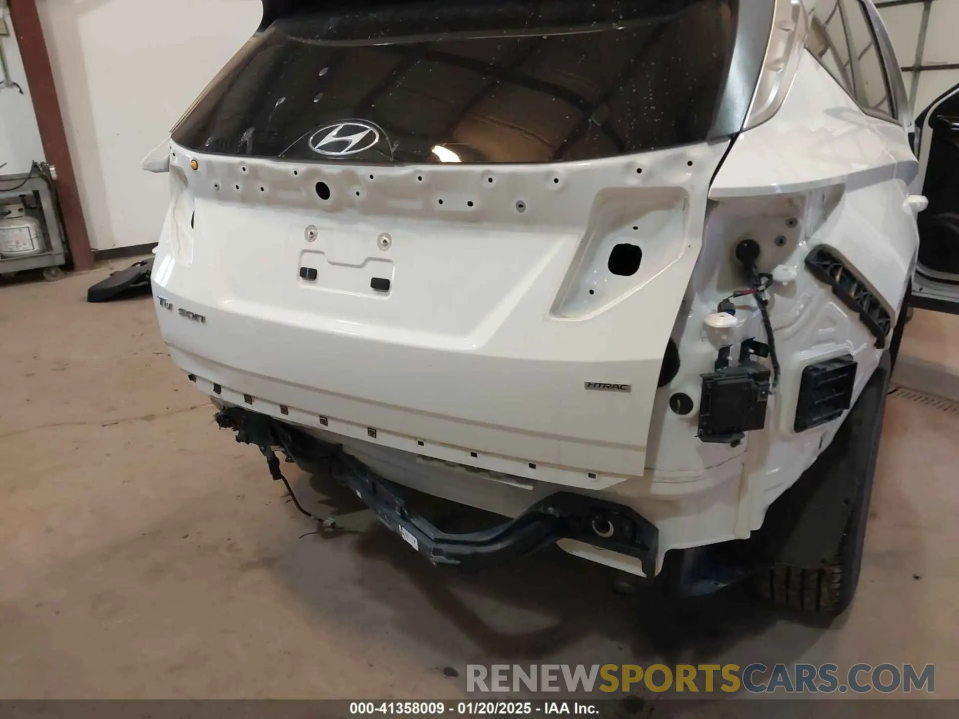 6 Photograph of a damaged car 5NMJBCAE4PH187585 HYUNDAI TUCSON 2023