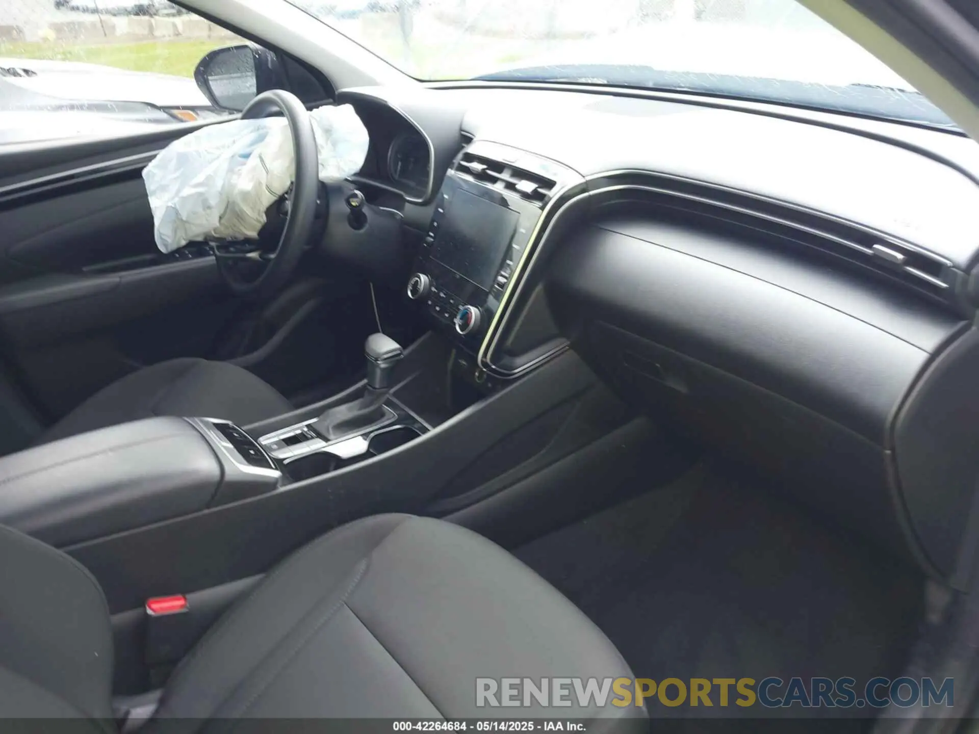 5 Photograph of a damaged car 5NMJBCAE4PH238244 HYUNDAI TUCSON 2023
