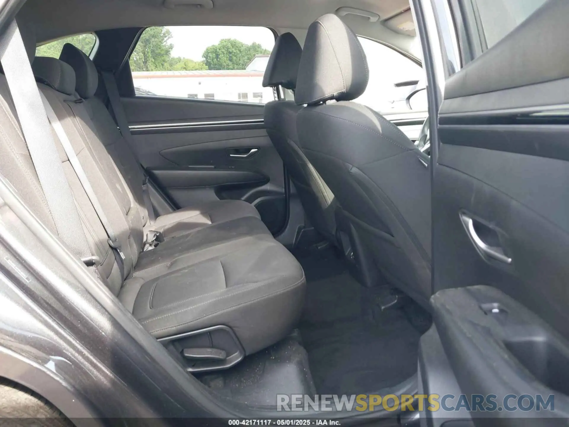 8 Photograph of a damaged car 5NMJBCAE5PH180953 HYUNDAI TUCSON 2023