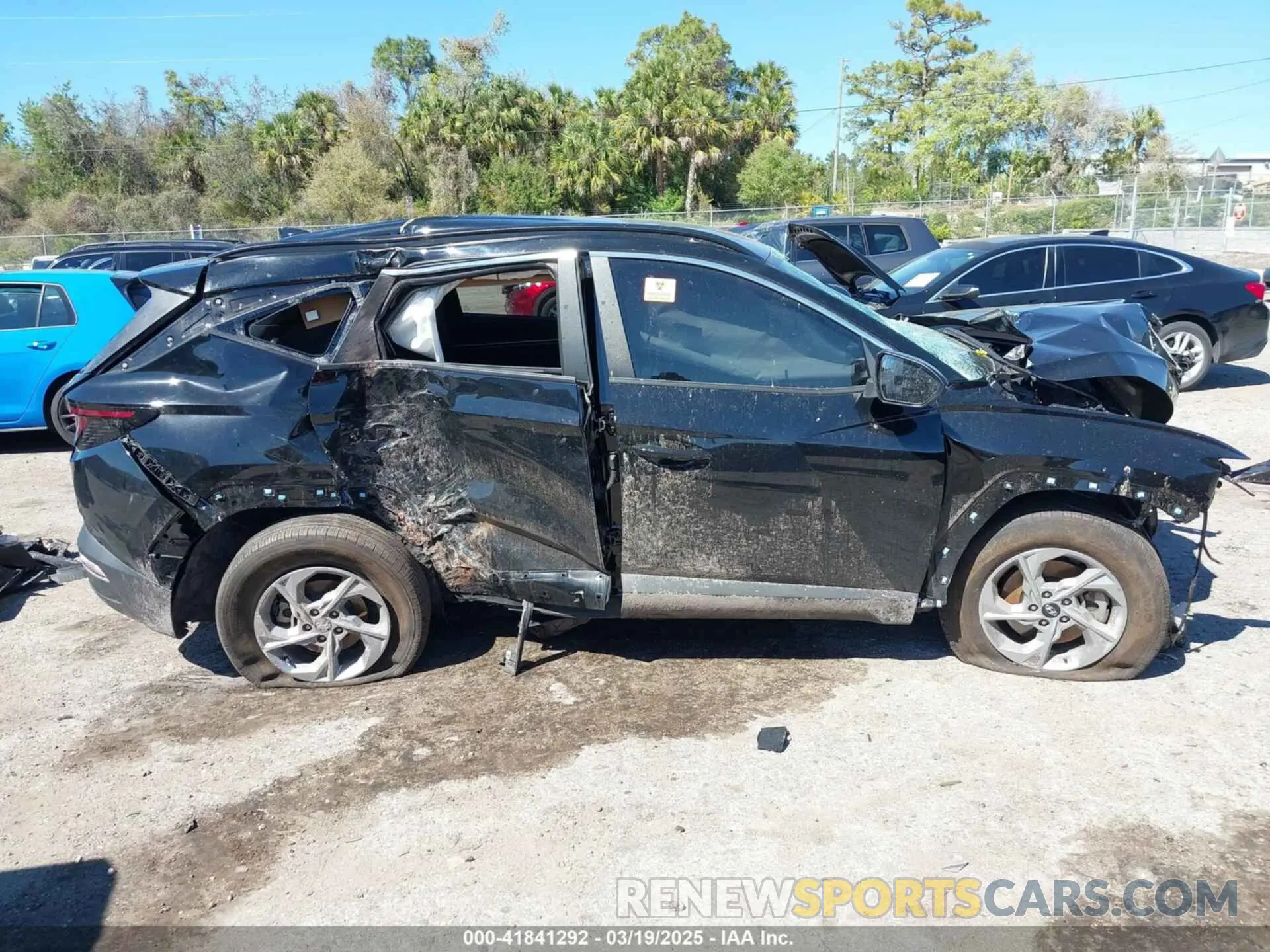 12 Photograph of a damaged car 5NMJBCAE6PH236477 HYUNDAI TUCSON 2023