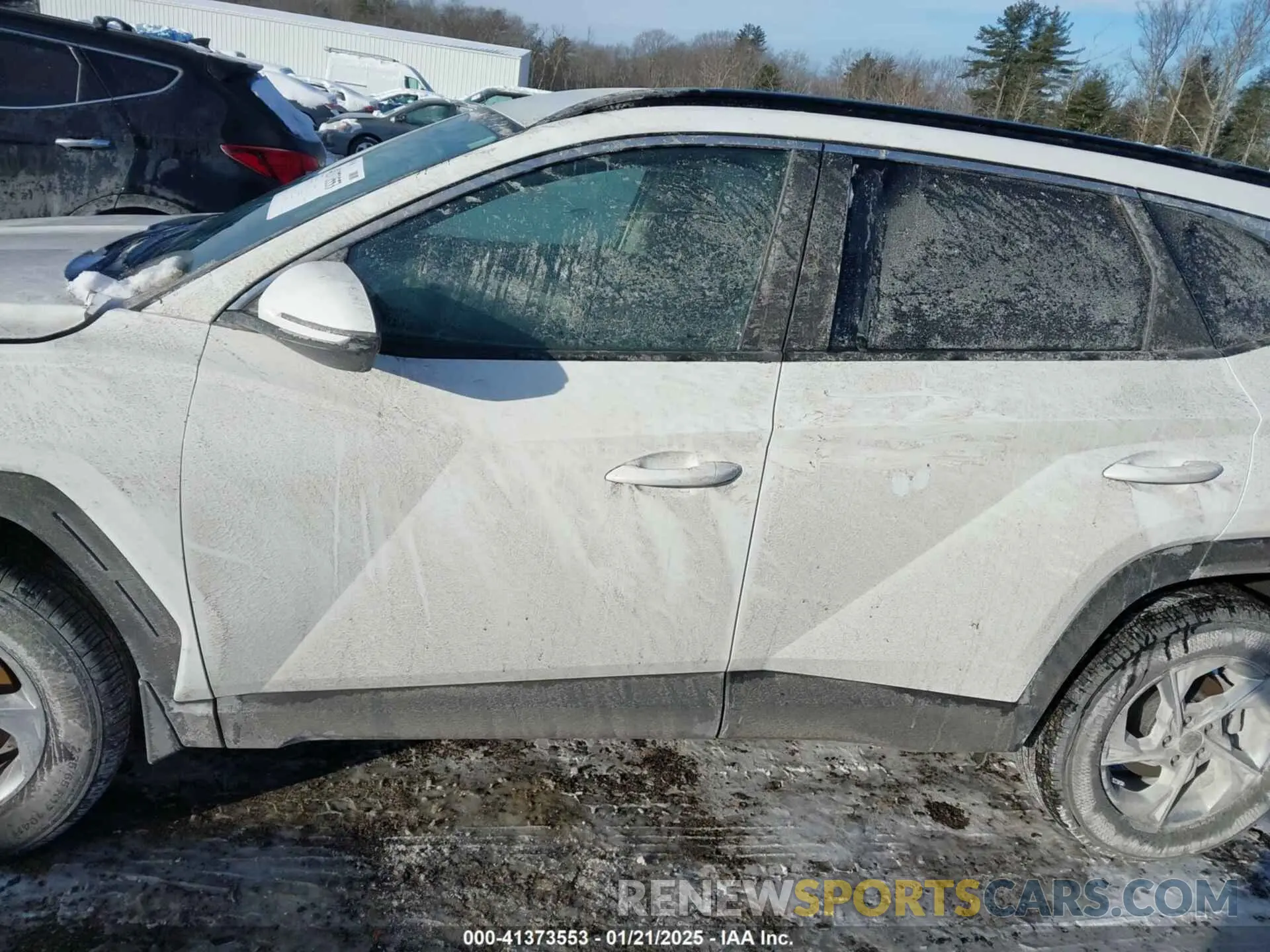 14 Photograph of a damaged car 5NMJBCAE6PH255692 HYUNDAI TUCSON 2023